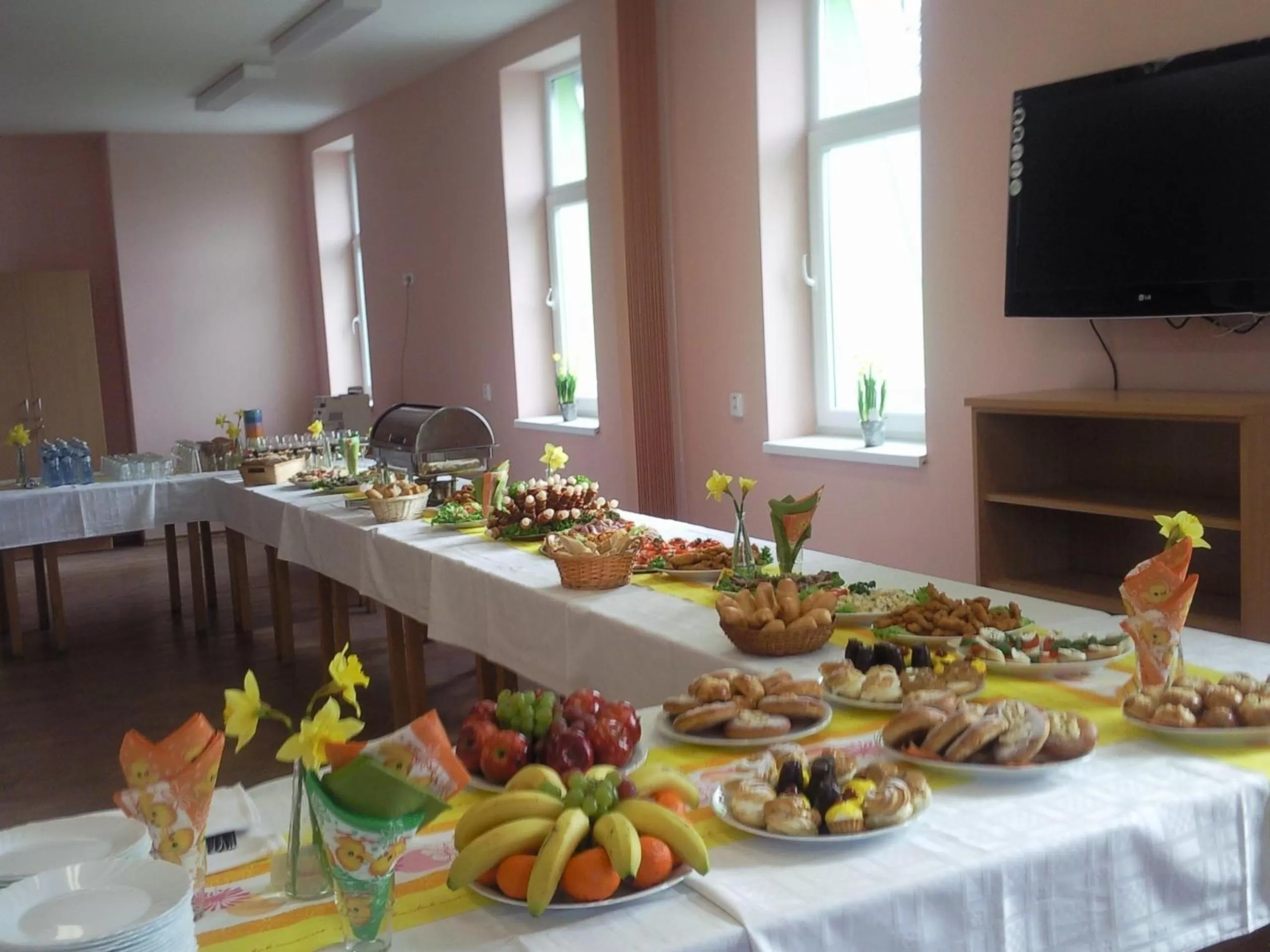 Restaurant/places to eat in Hotel Isora