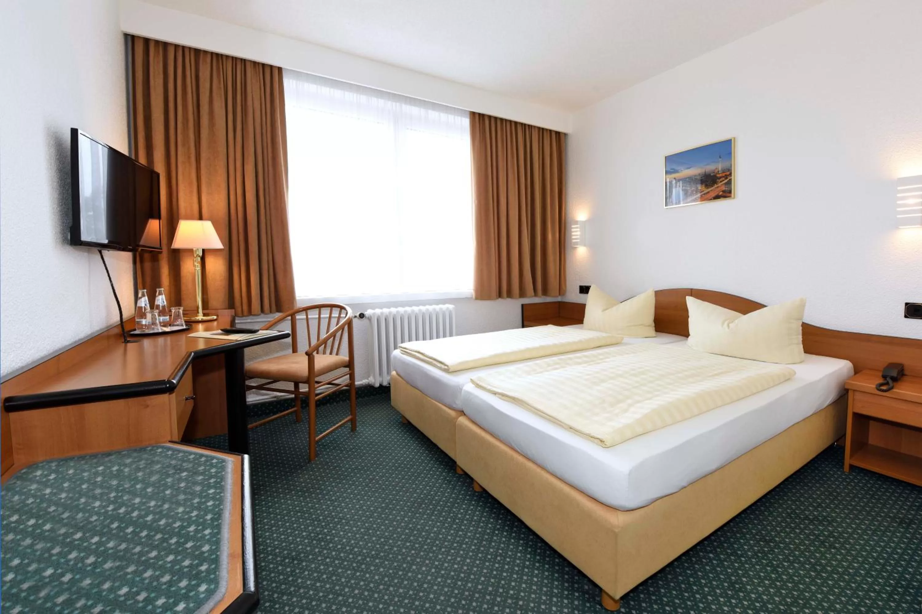 Bedroom, Bed in LAT Hotel & Apartmenthaus Berlin