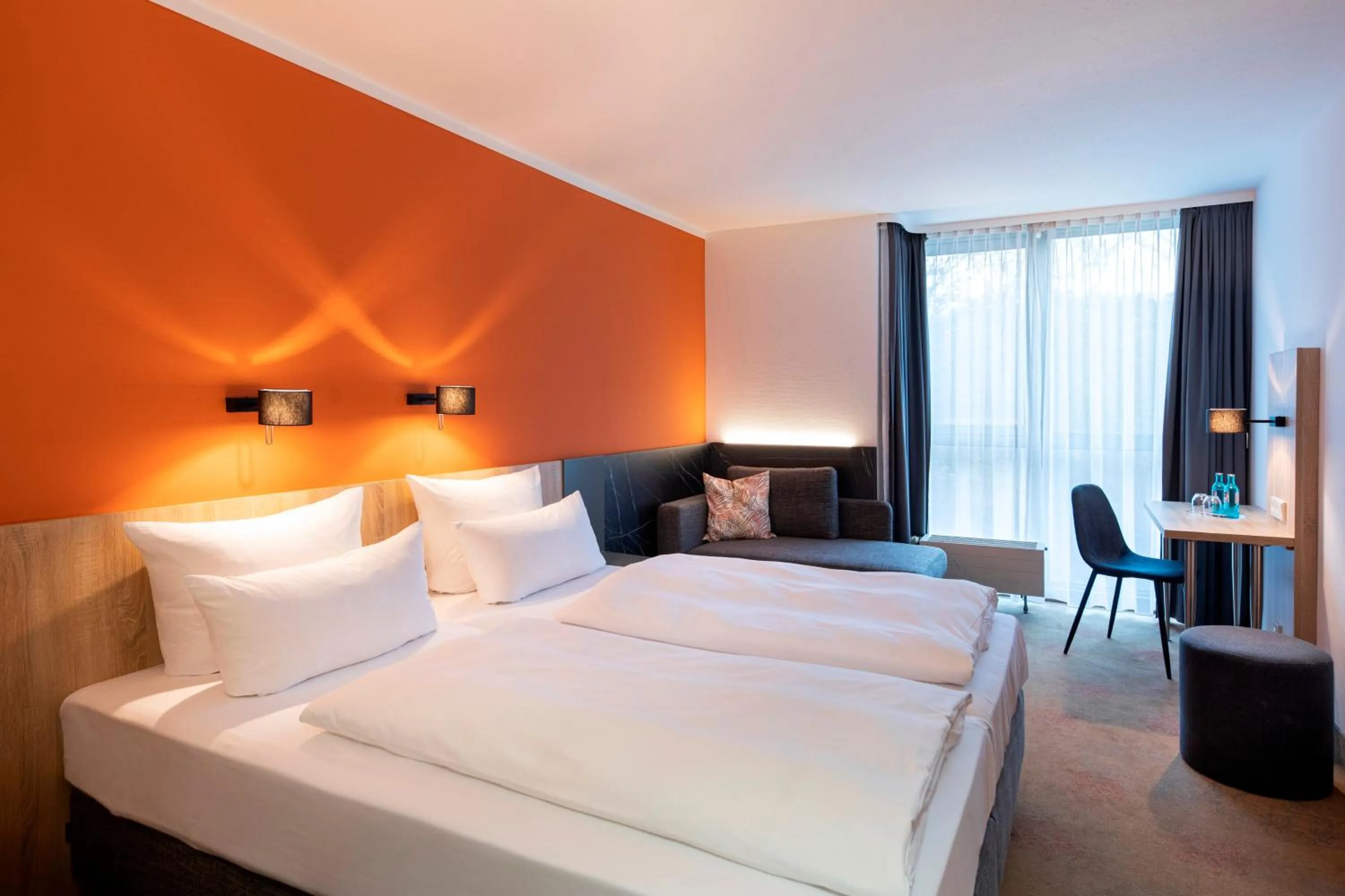 Photo of the whole room, Bed in ACHAT Hotel Stuttgart Airport Messe