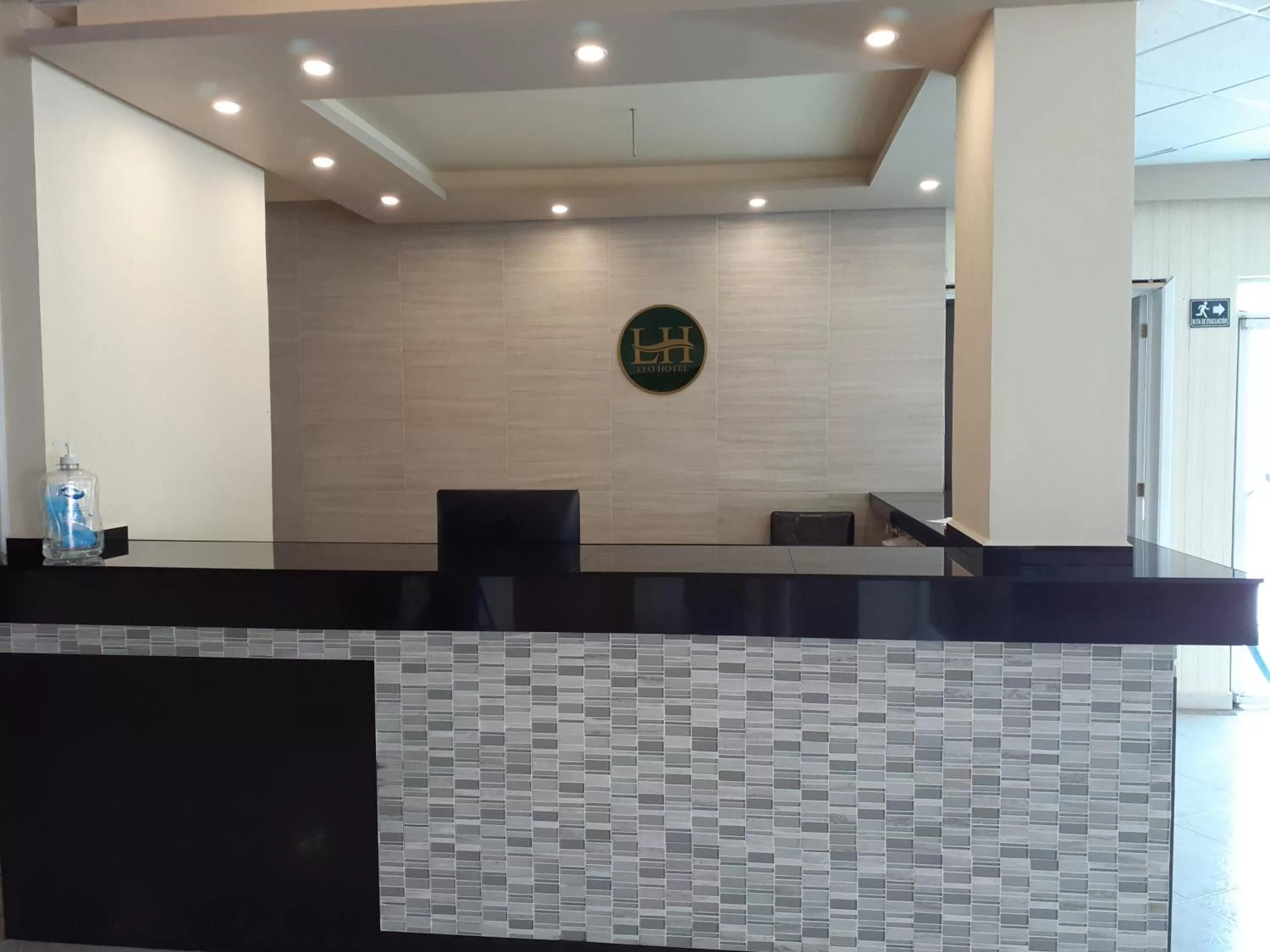 Lobby or reception, Lobby/Reception in Leo Hotel