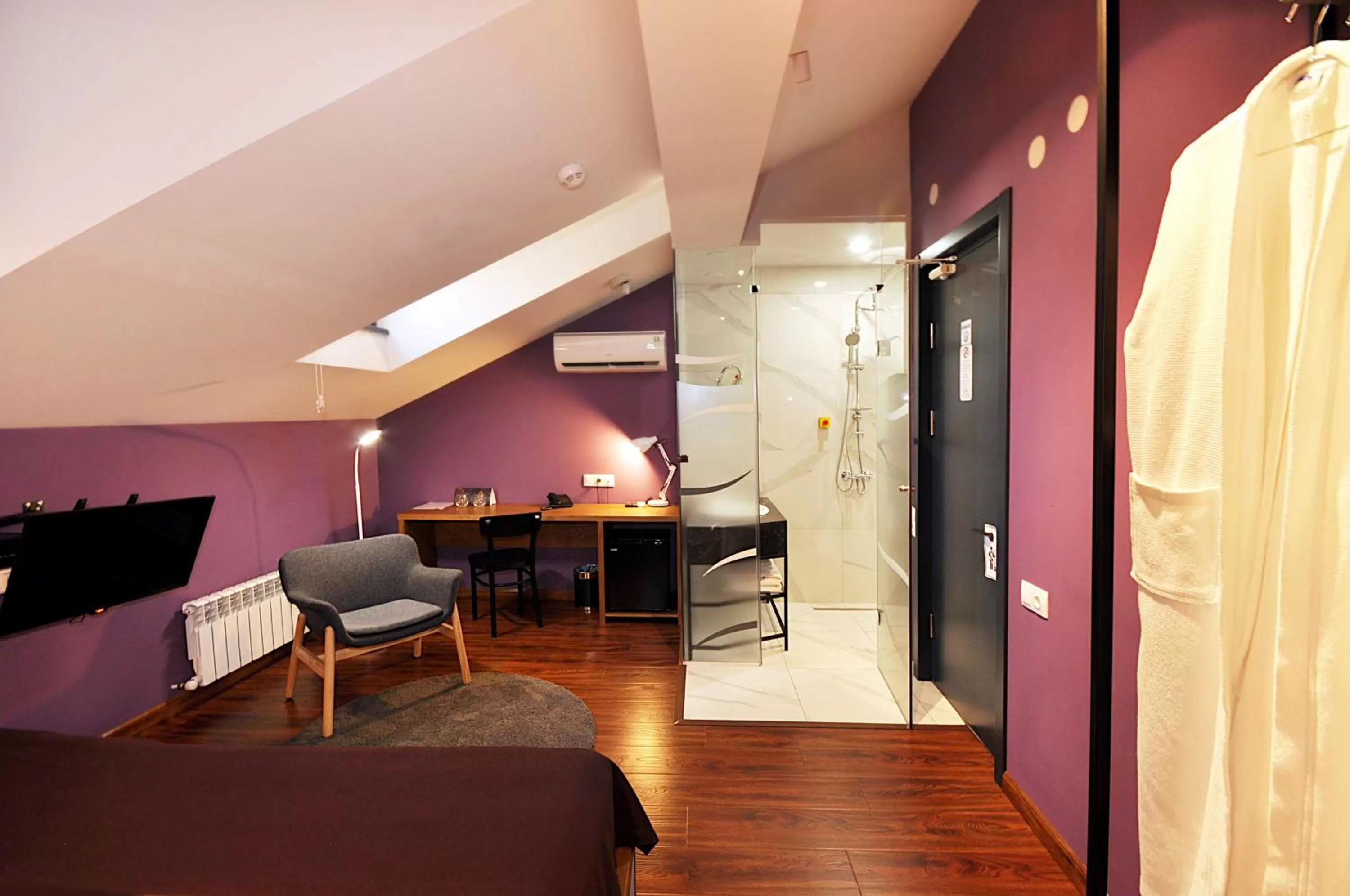 Bathroom in Elle Boutique Hotel