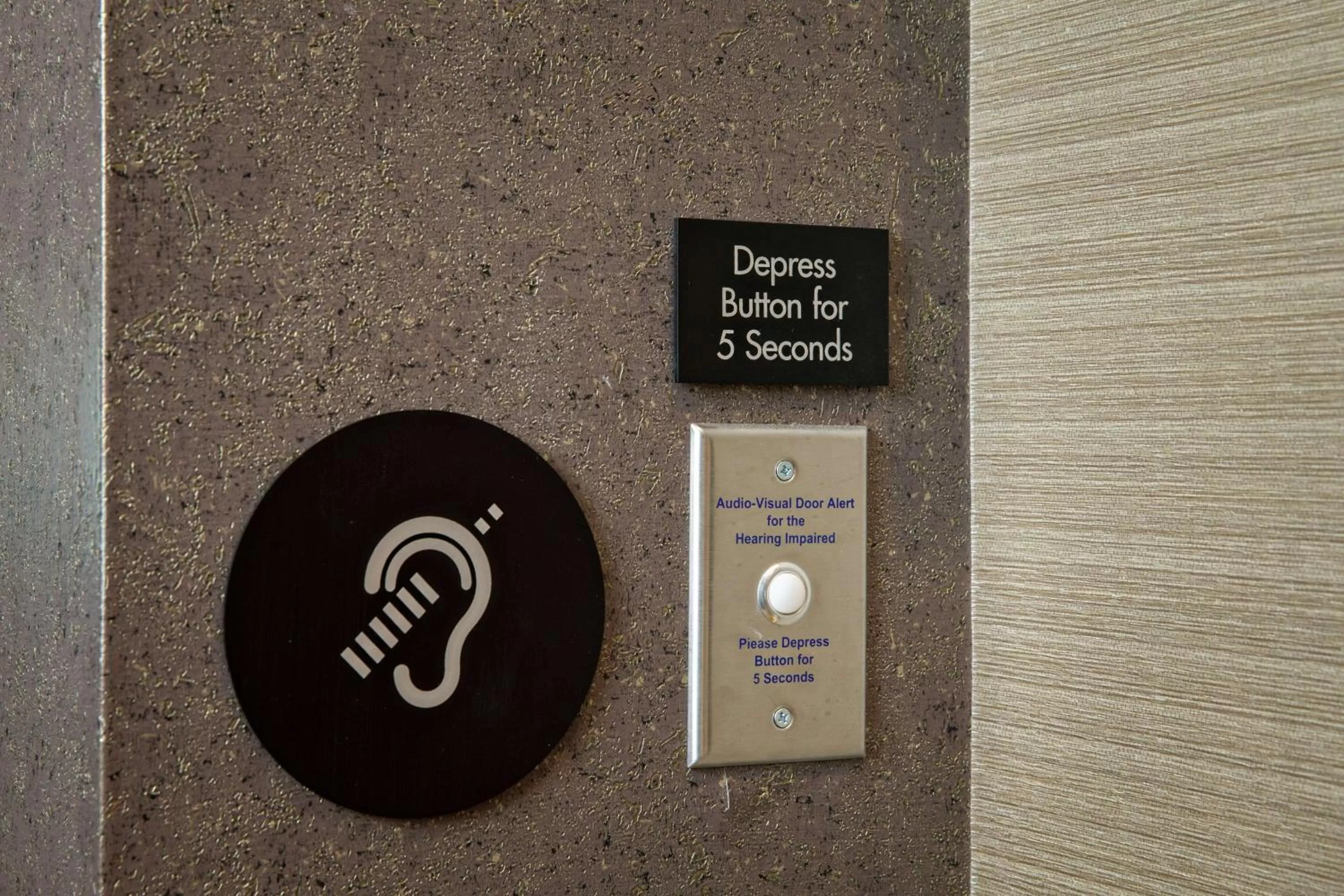 Bedroom in The Porter Portland, Curio Collection By Hilton