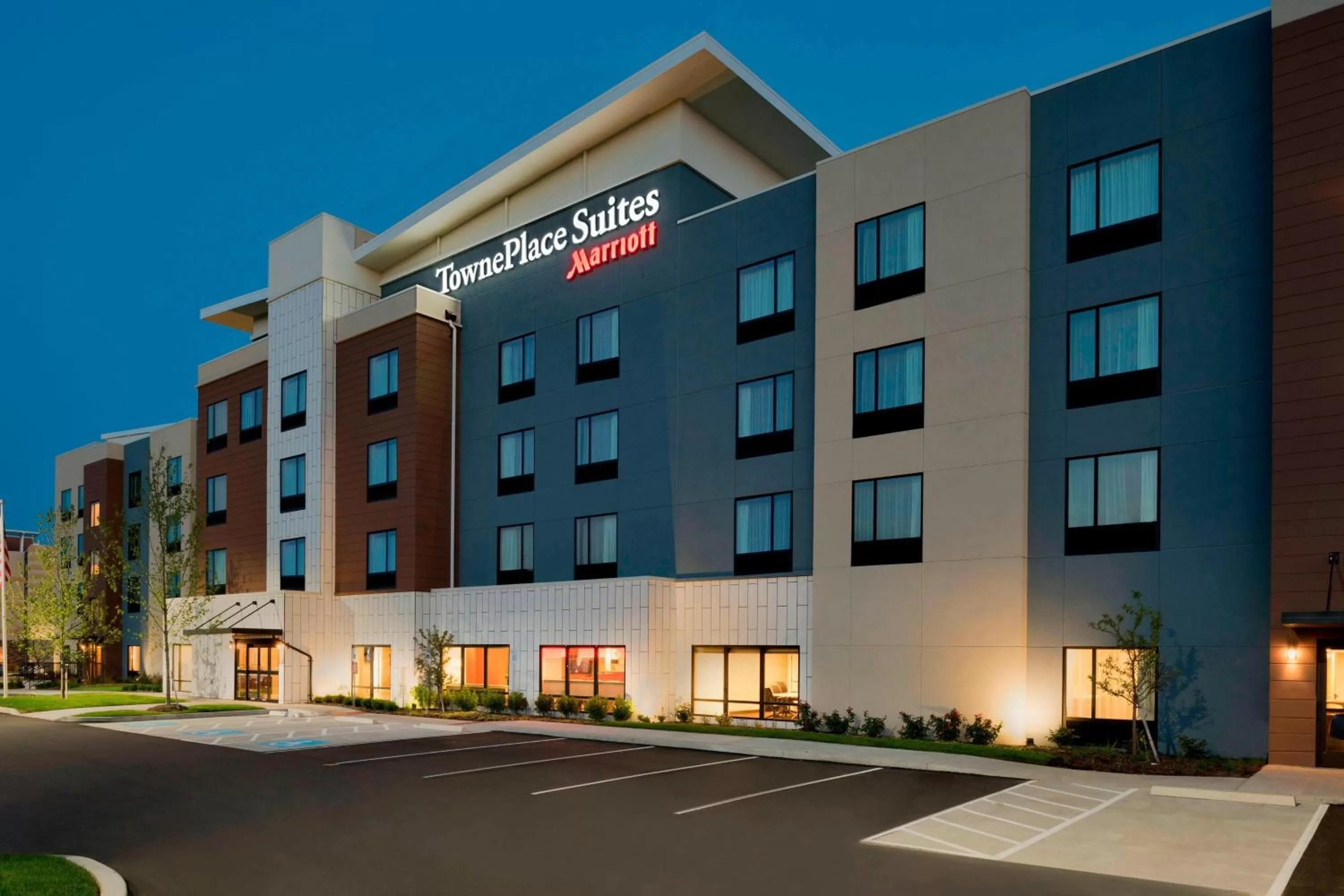 Property building in TownePlace Suites by Marriott Pittsburgh Airport/Robinson Township