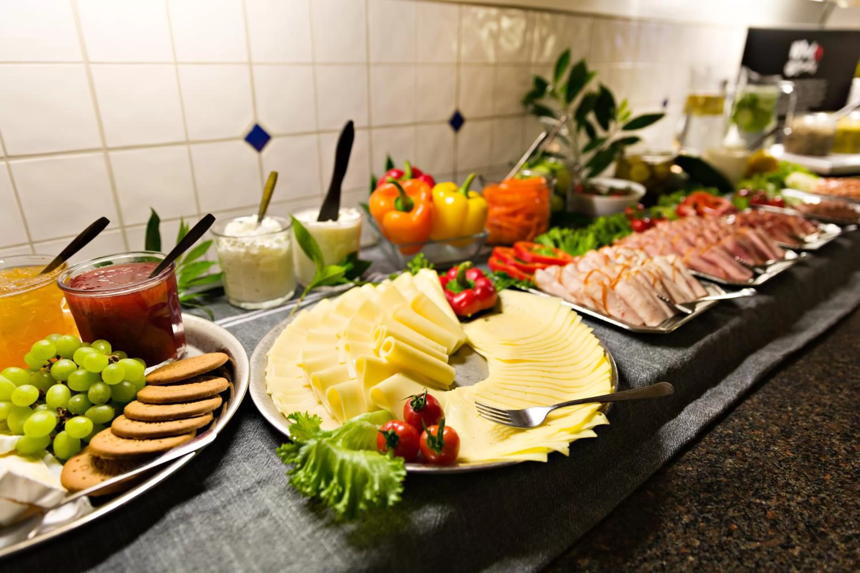 Breakfast in Center Hotel - Sure Hotel by Best Western