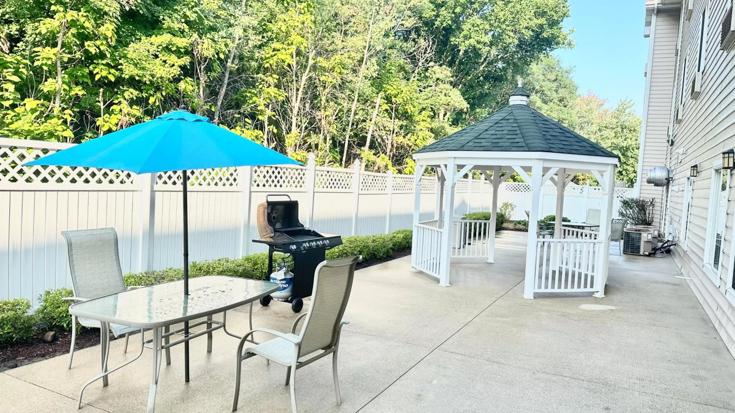 Property building in Candlewood Suites Saint Joseph - Benton Harbor by IHG