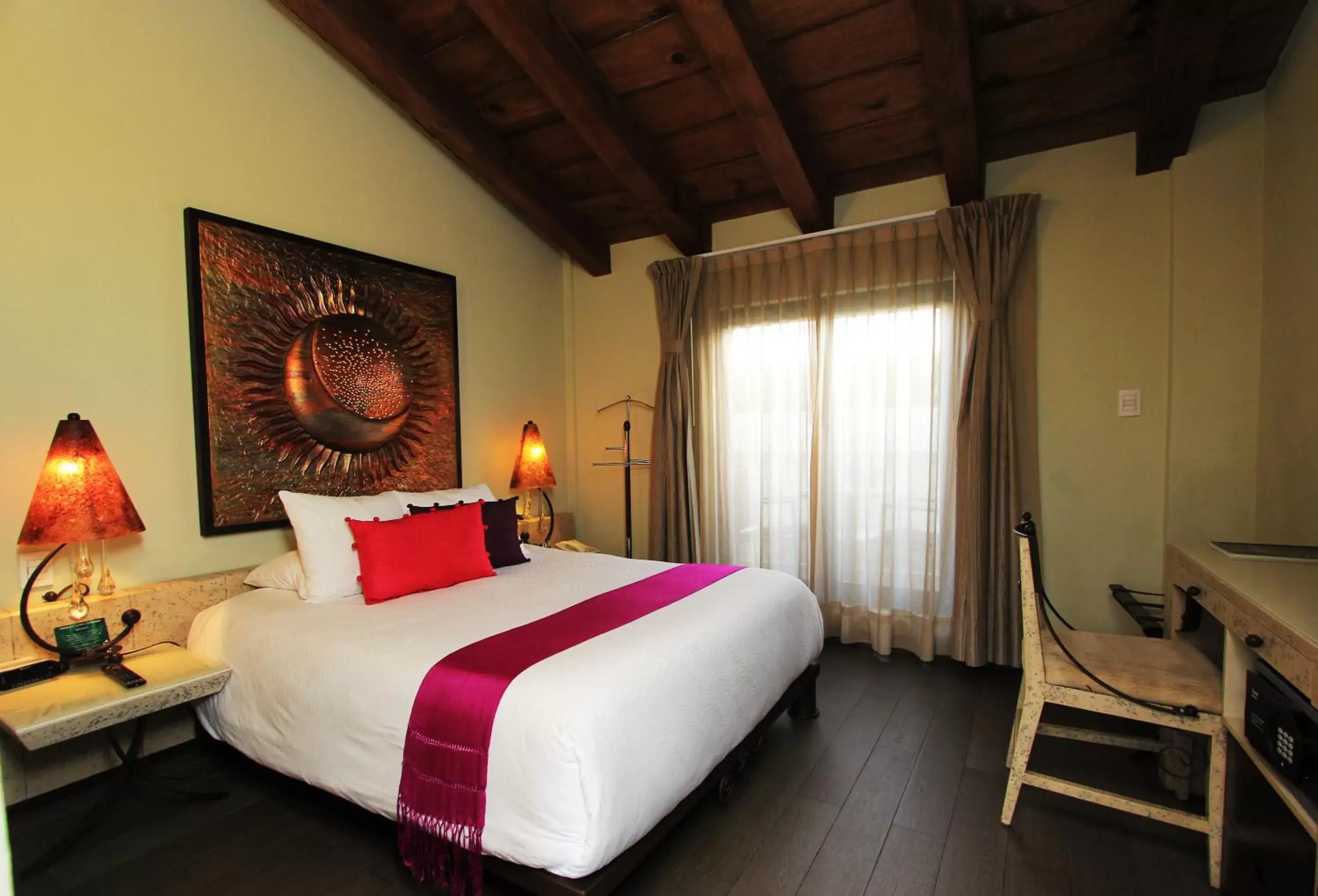 Queen Room in Plaza Gallery Hotel Boutique Queen Room in Plaza Gallery Hotel Boutique