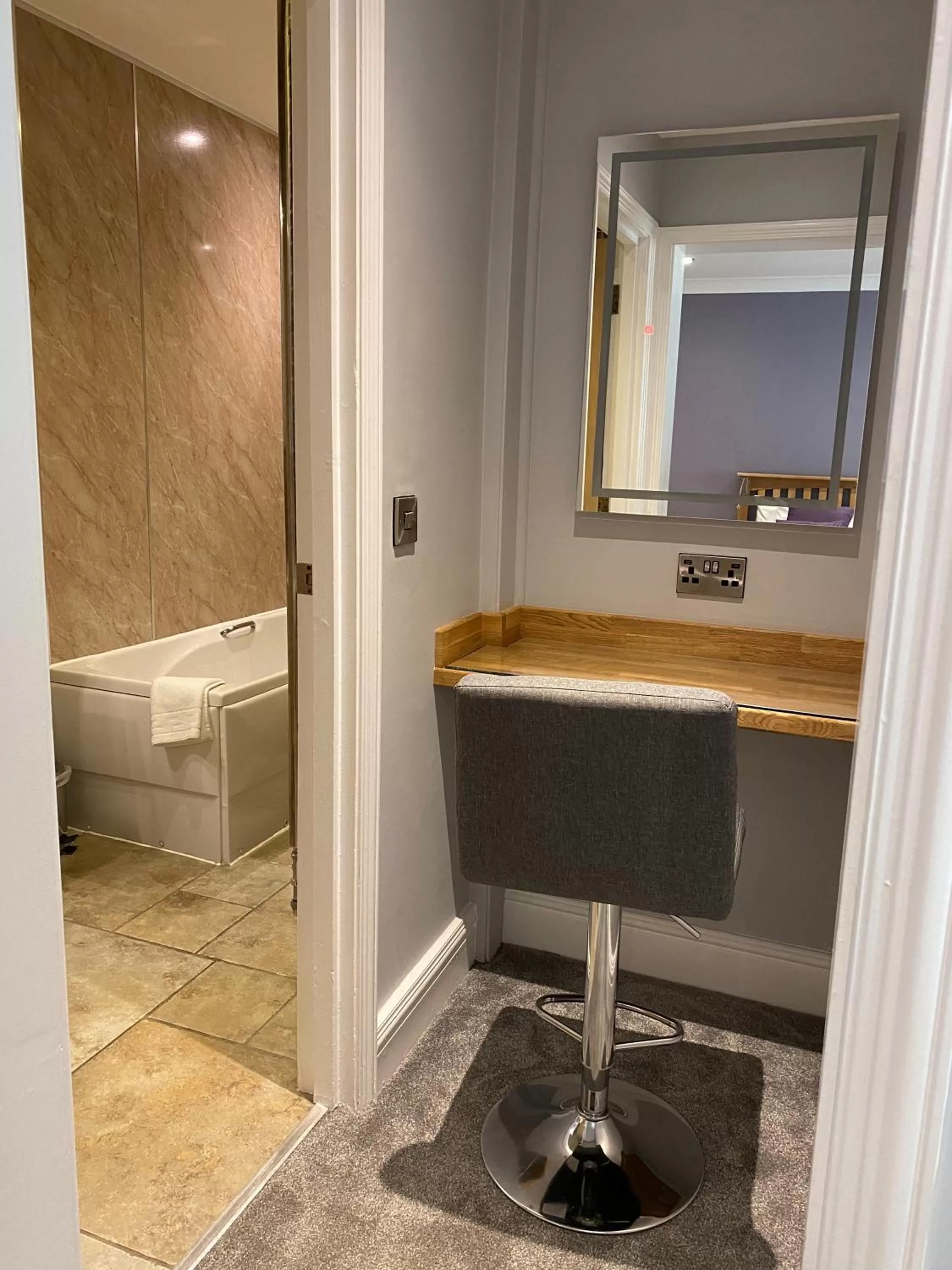 Bedroom in Exeter Court Hotel