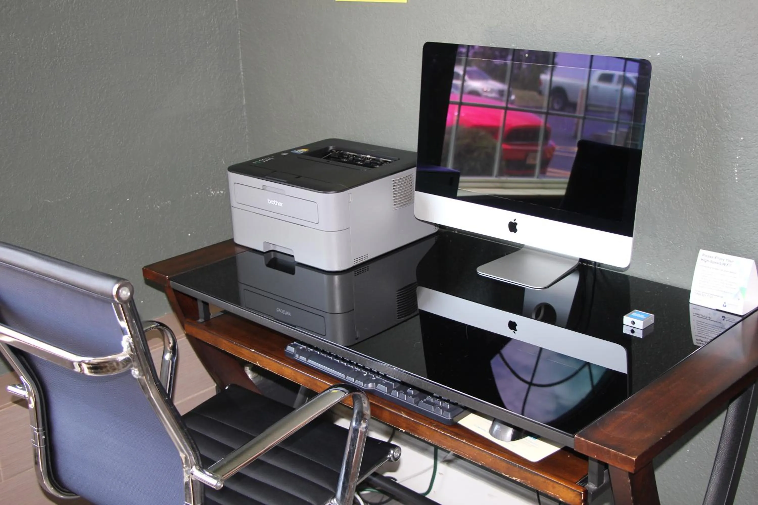 Business facilities in Super 8 by Wyndham Kansas City