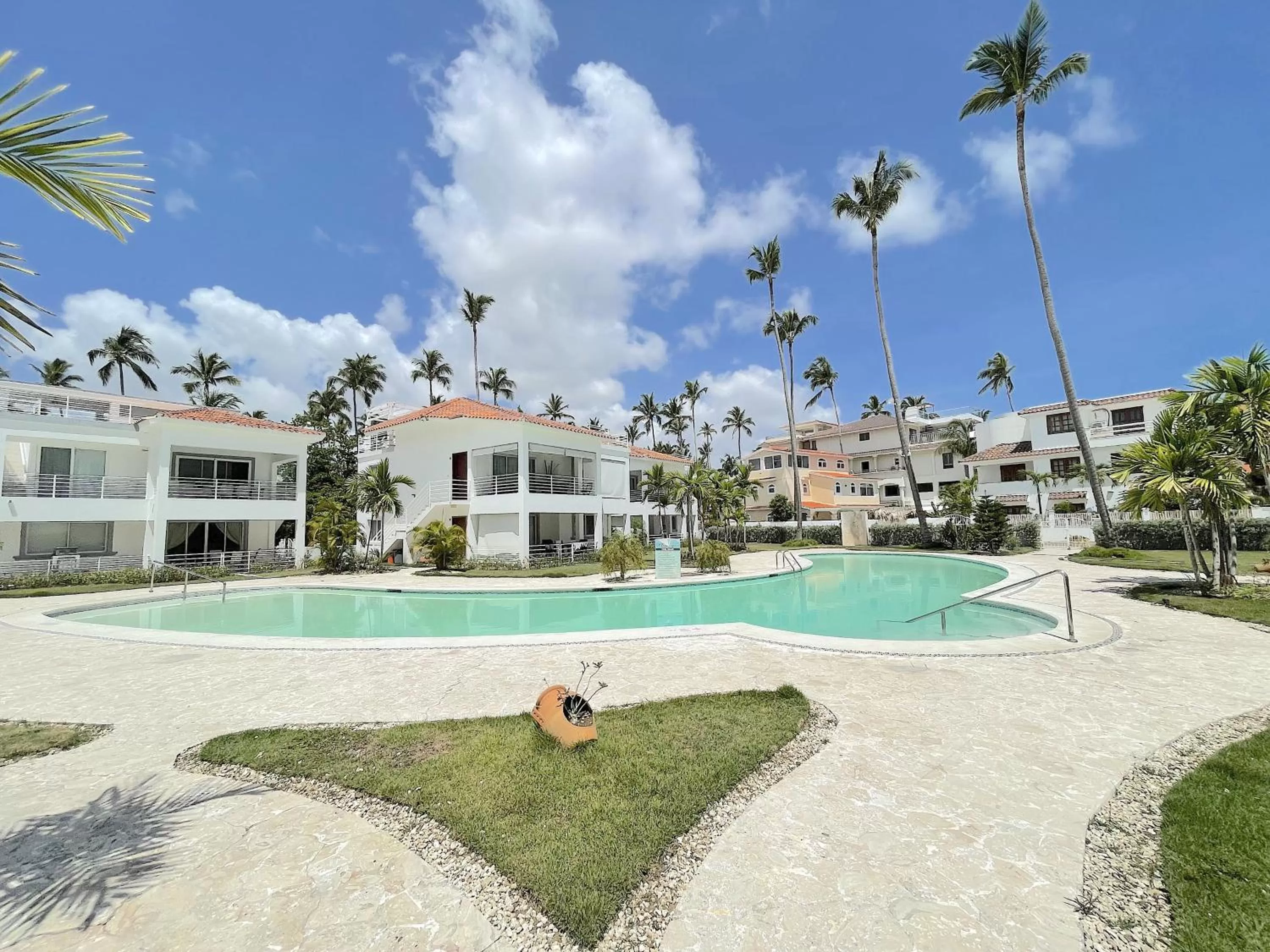 Neighbourhood, Swimming Pool in HOTEL Beach VILLAS Los Corales WIFI & BBQ BEACH CLUB