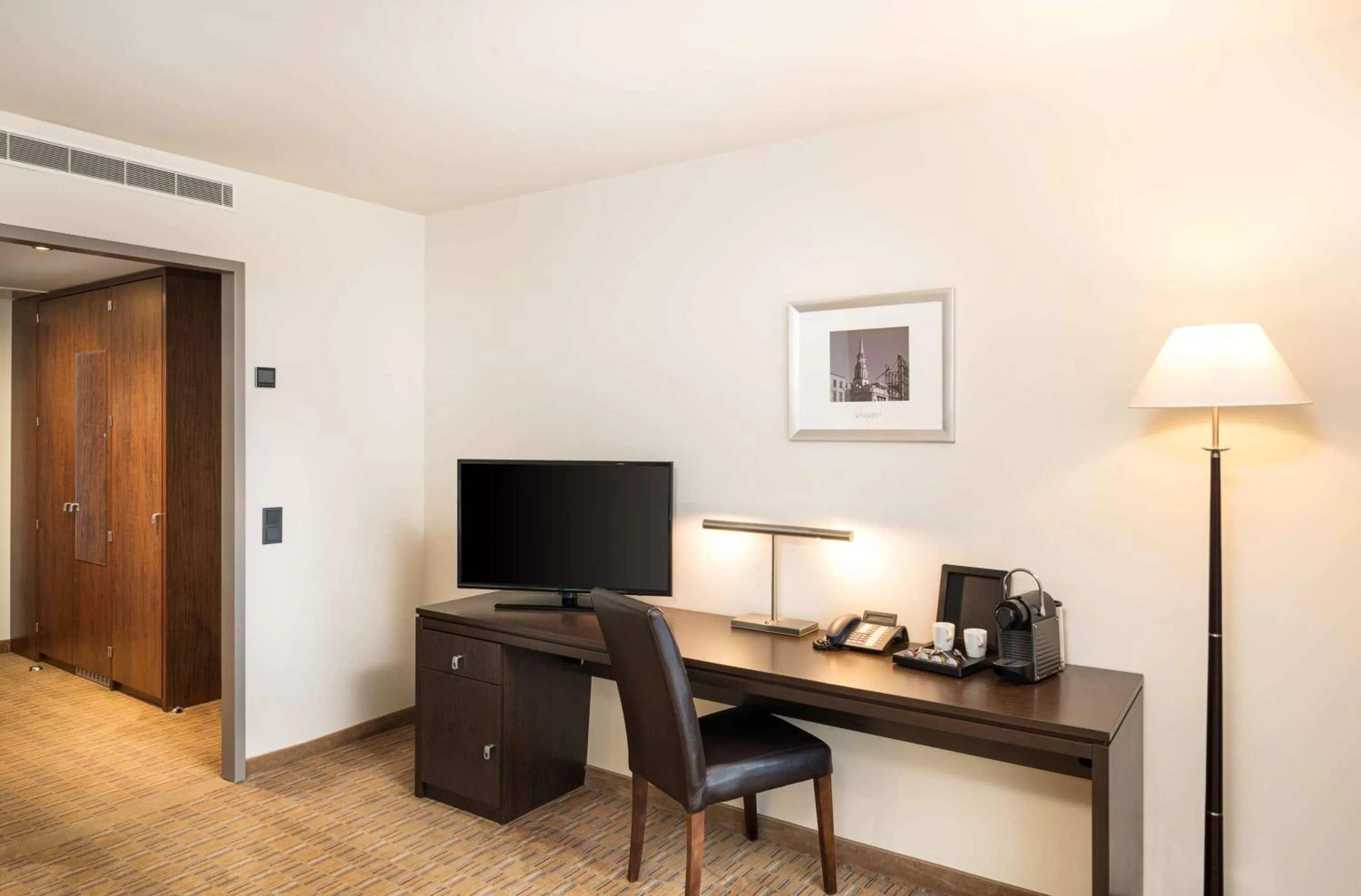 Bedroom in elaya hotel hamburg finkenwerder