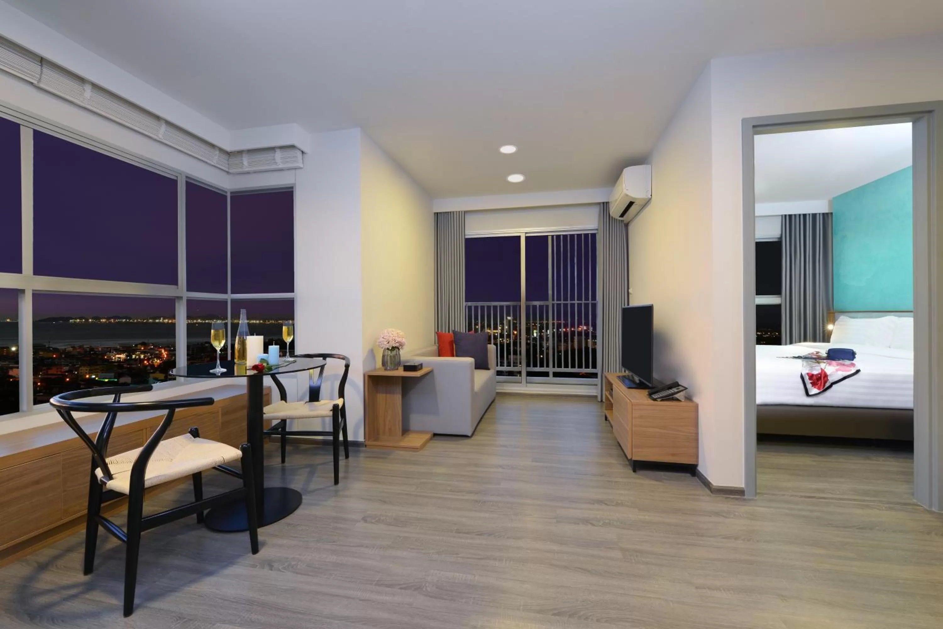 Living room in Centre Point Prime Hotel Pattaya