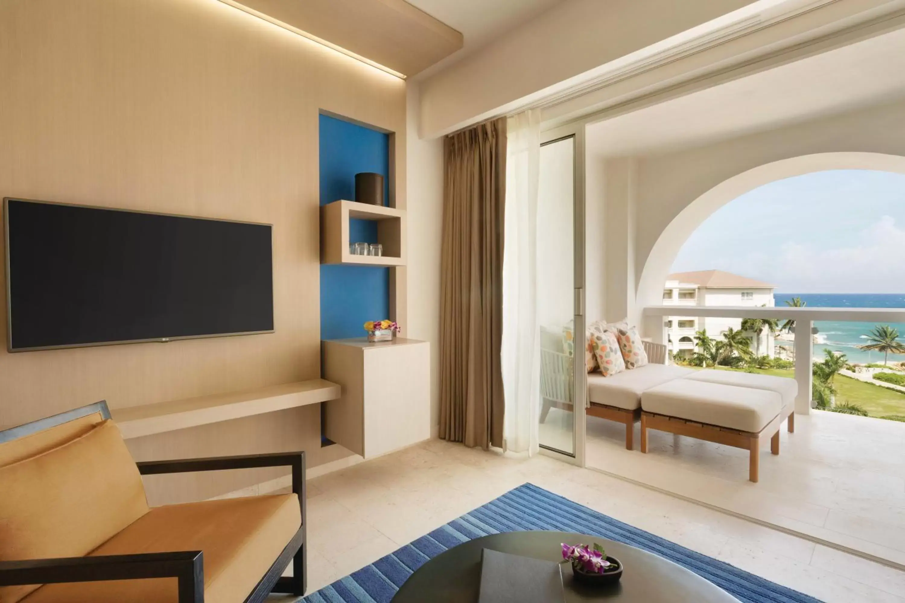 Junior King Suite with Ocean View - single occupancy in Hyatt Ziva Rose Hall - All Inclusive Junior King Suite with Ocean View - single occupancy in Hyatt Ziva Rose Hall - All Inclusive