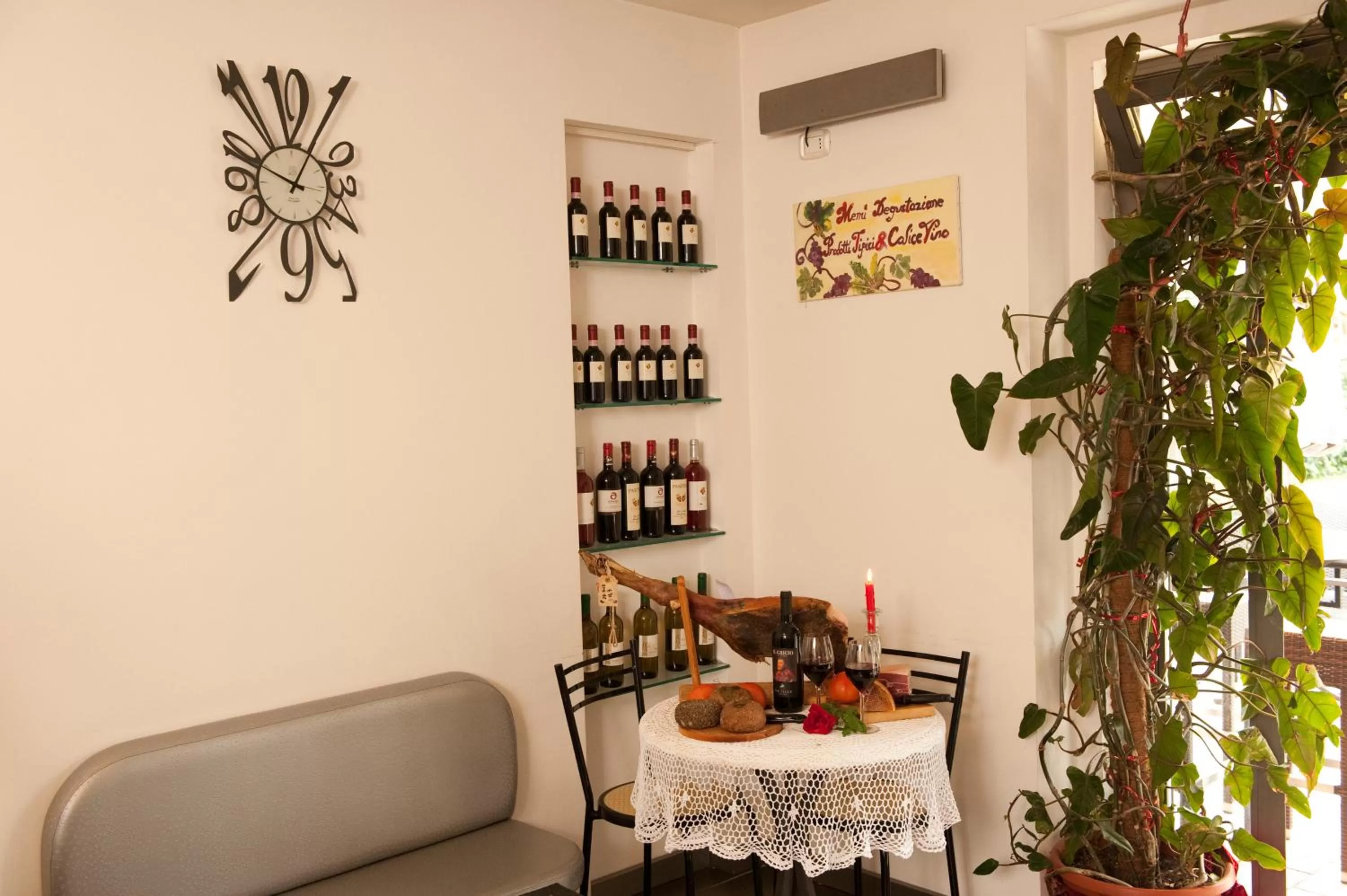 Lounge or bar in Hotel Il Monte