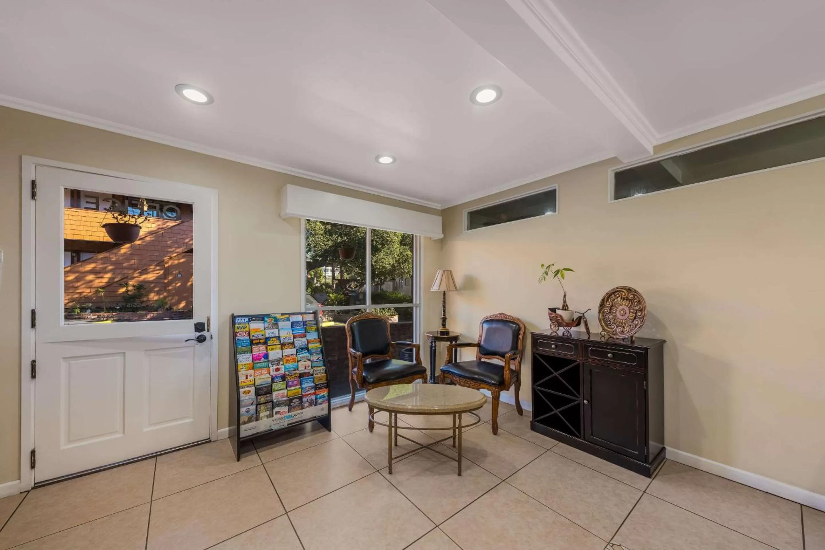 Lobby or reception in Clarion Collection Carmel Oaks Inn