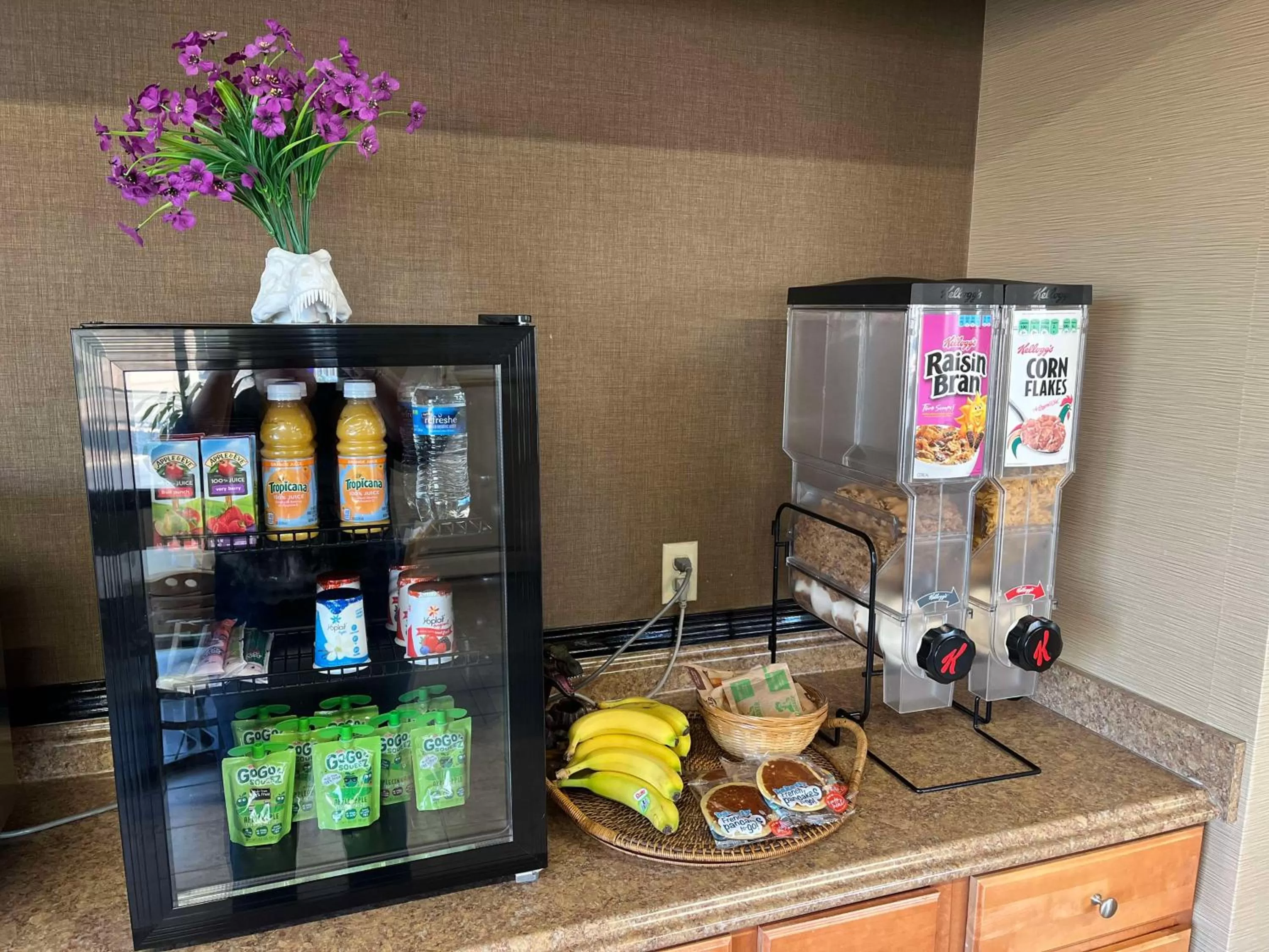 Breakfast in SureStay by Best Western Glendive Yellowstone River