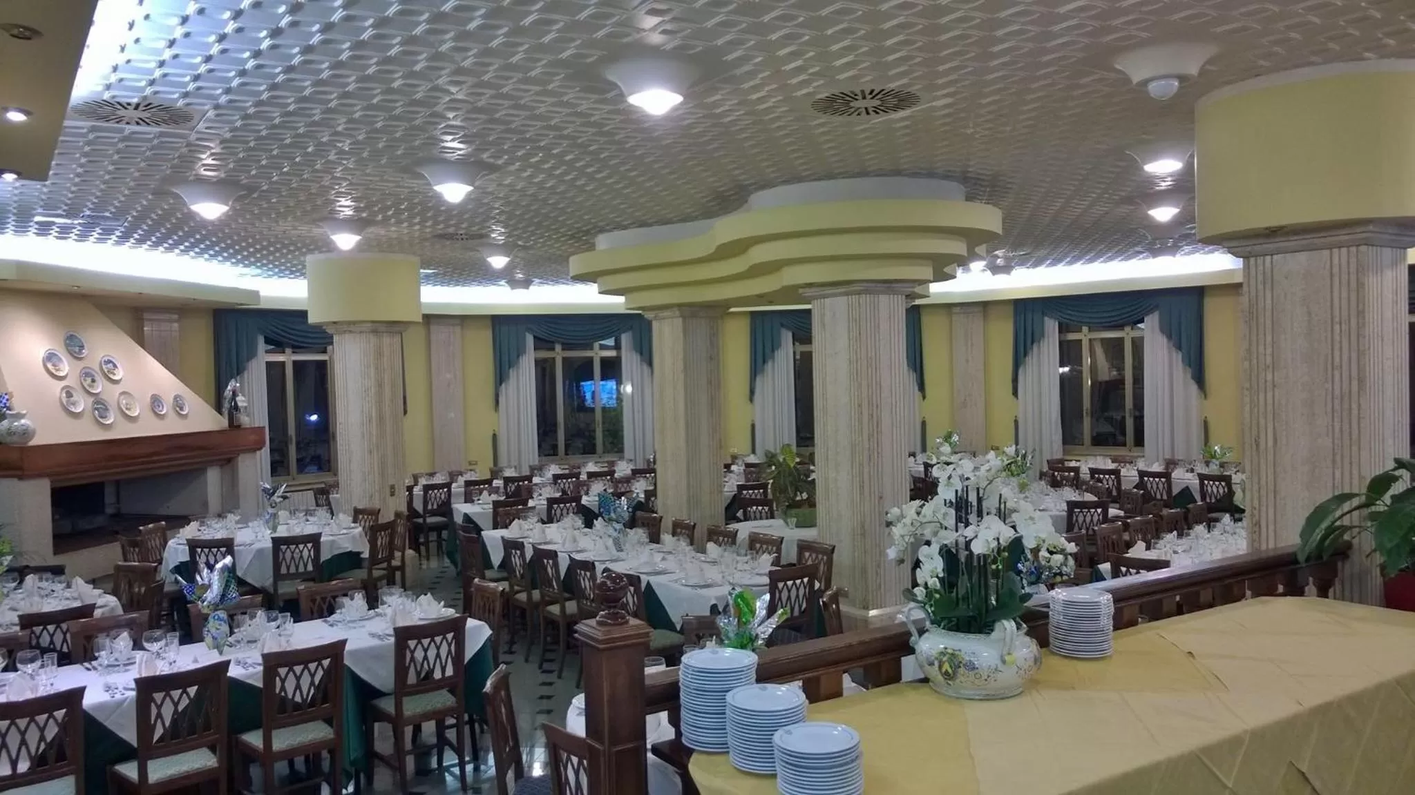 Restaurant/places to eat in Hotel La Rotonda