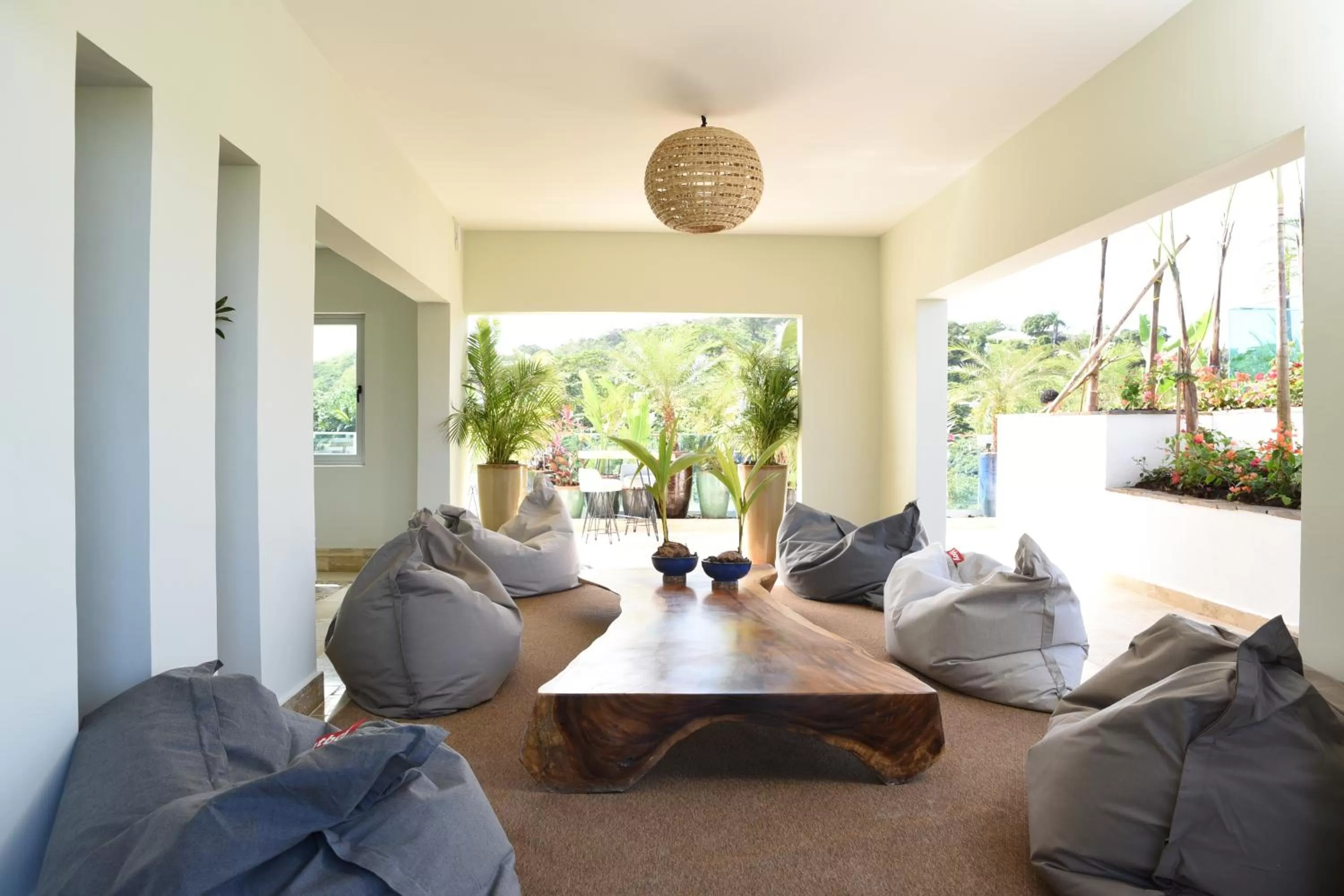 Area and facilities in Saman Boutique Hotel By Mint