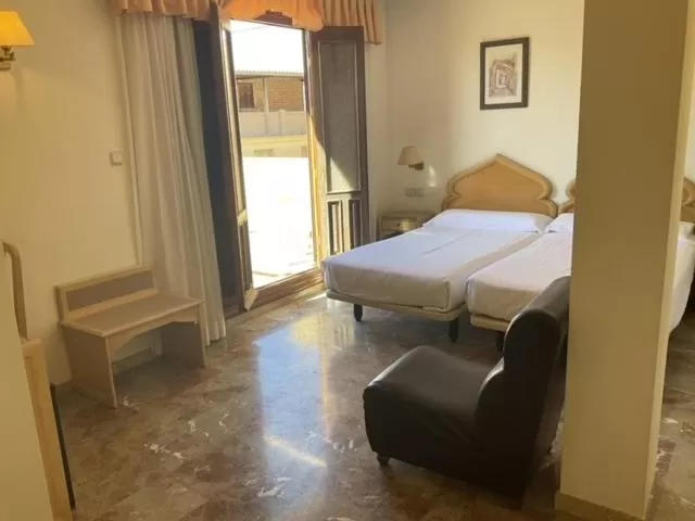 Photo of the whole room, Bed in Hotel el Sol