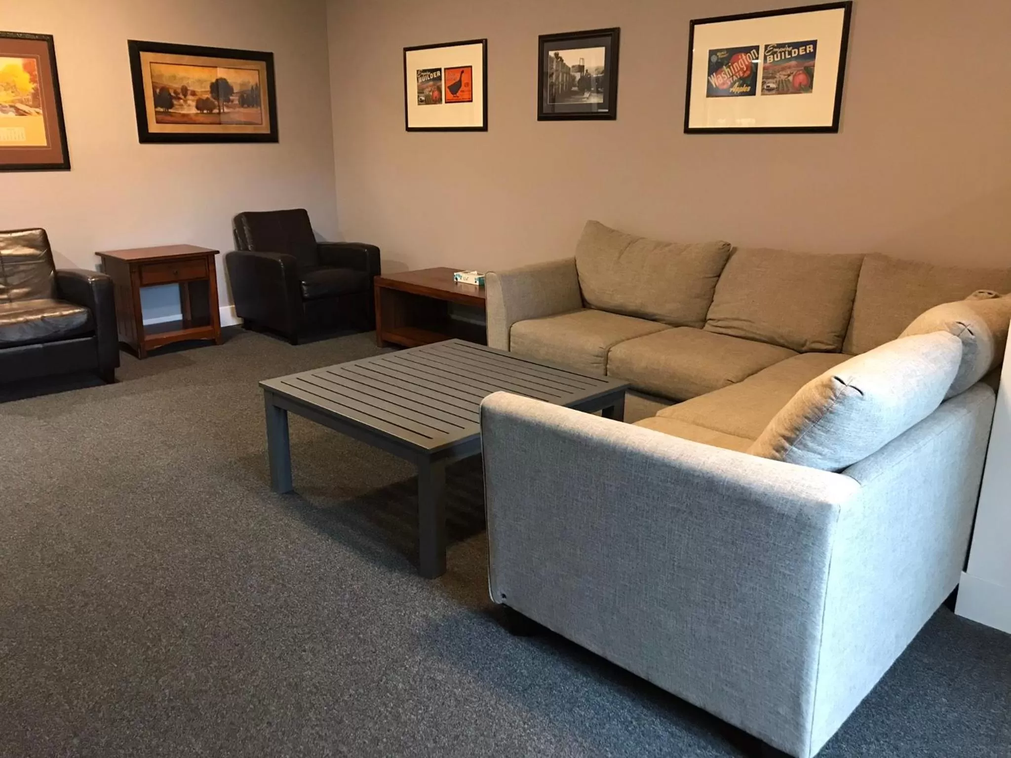 Three-Bedroom Suite in Blue Elk Inn