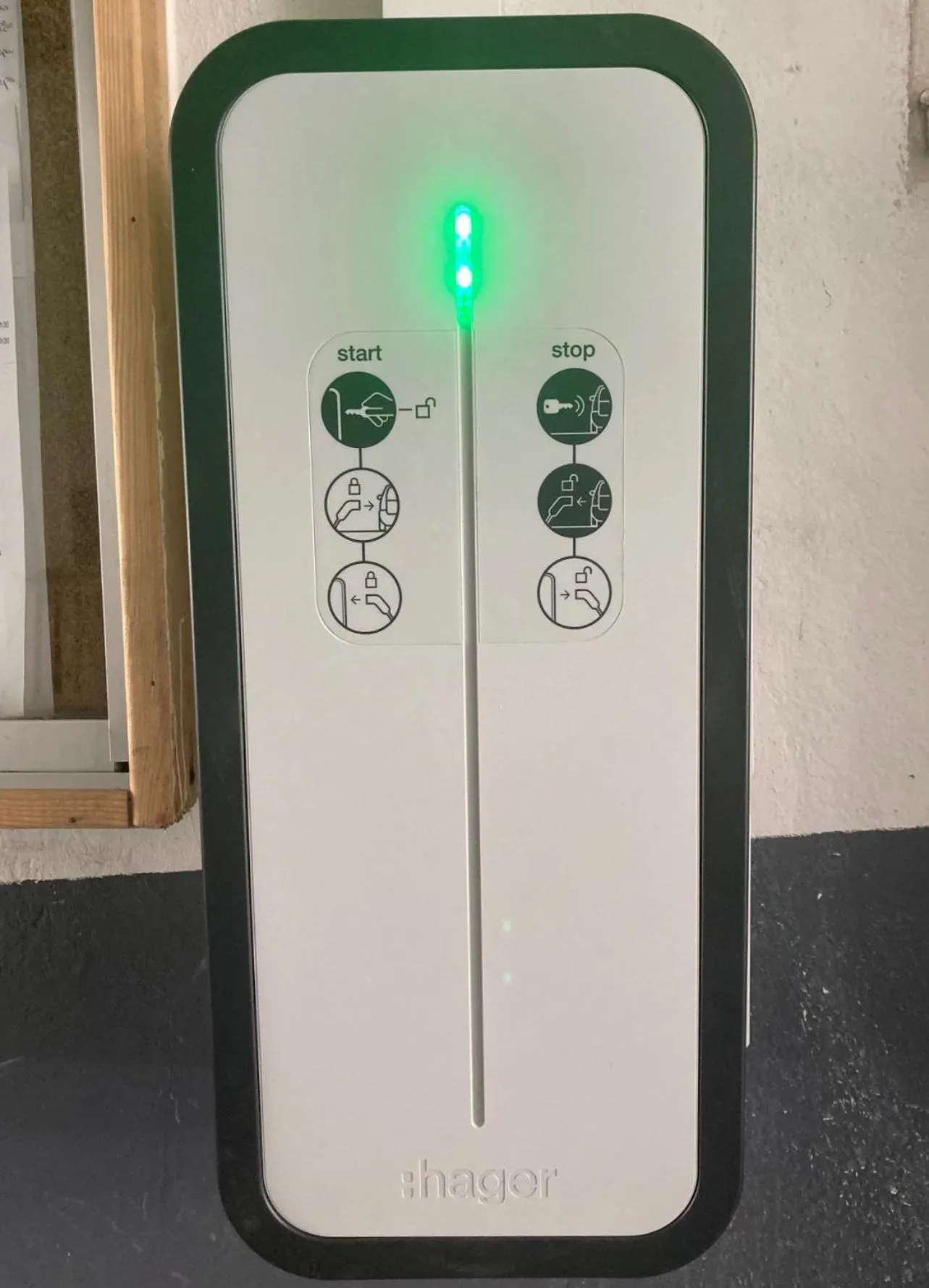 People in Hôtel Christina Lourdes