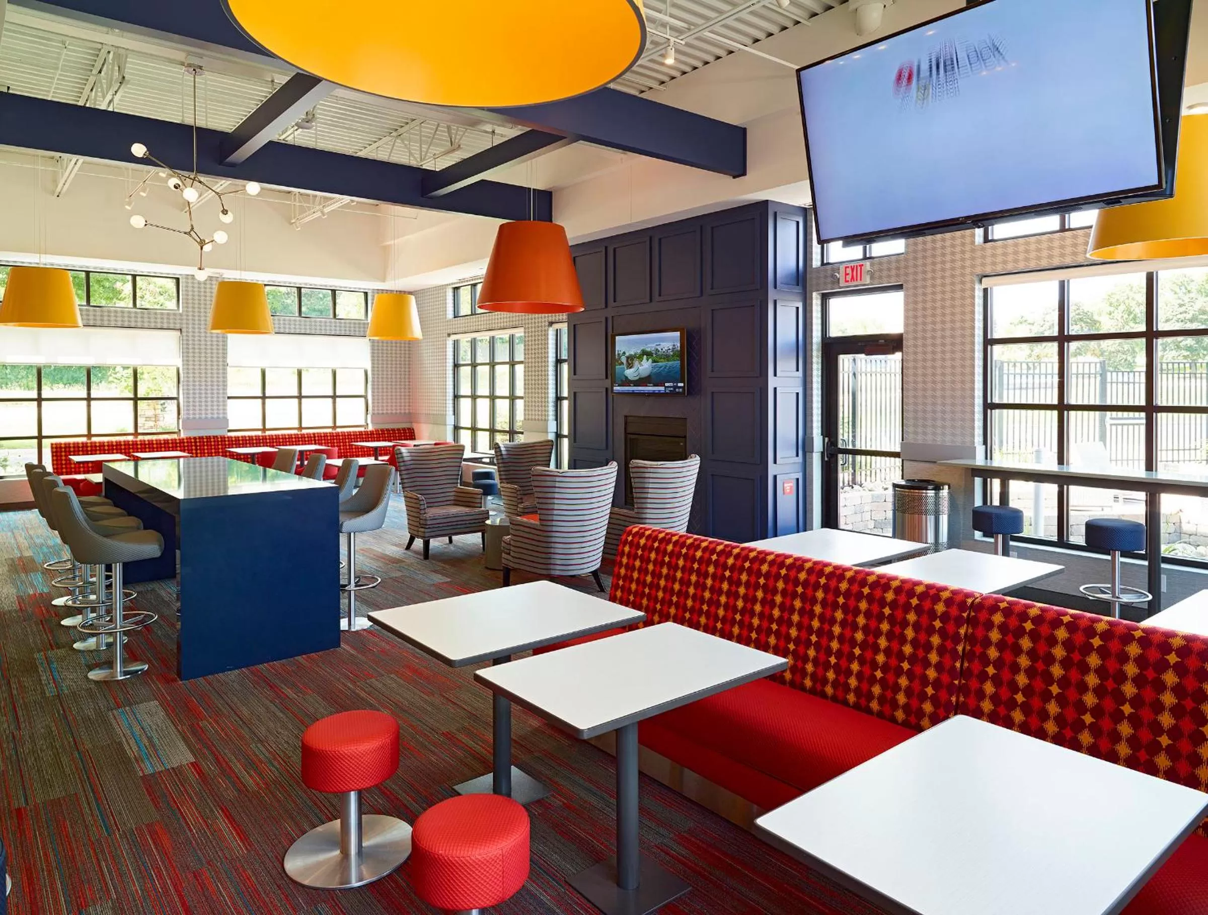 Buffet breakfast in LivINN Hotel St Paul East / Maplewood