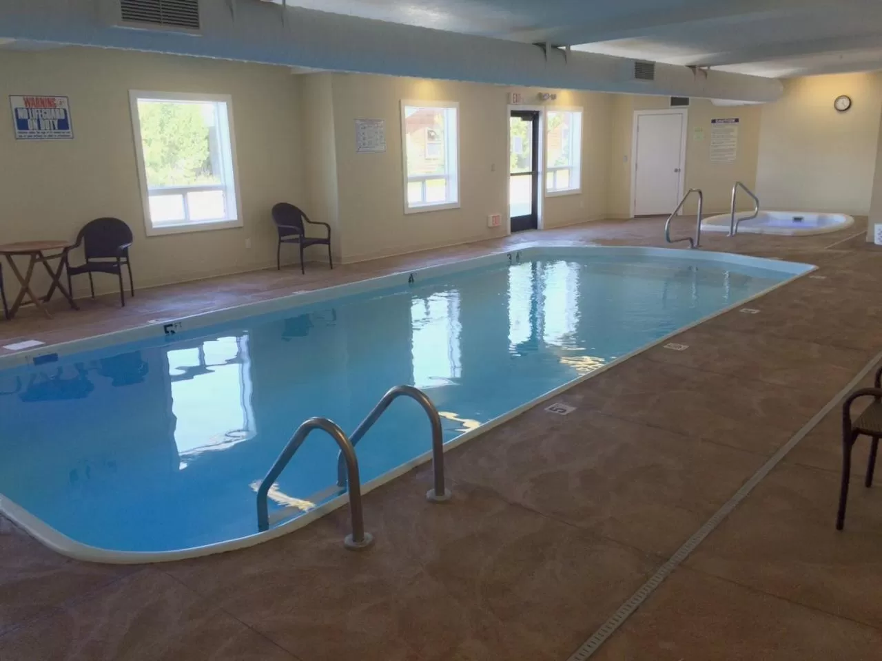 Swimming pool in Yellowstone Lodge