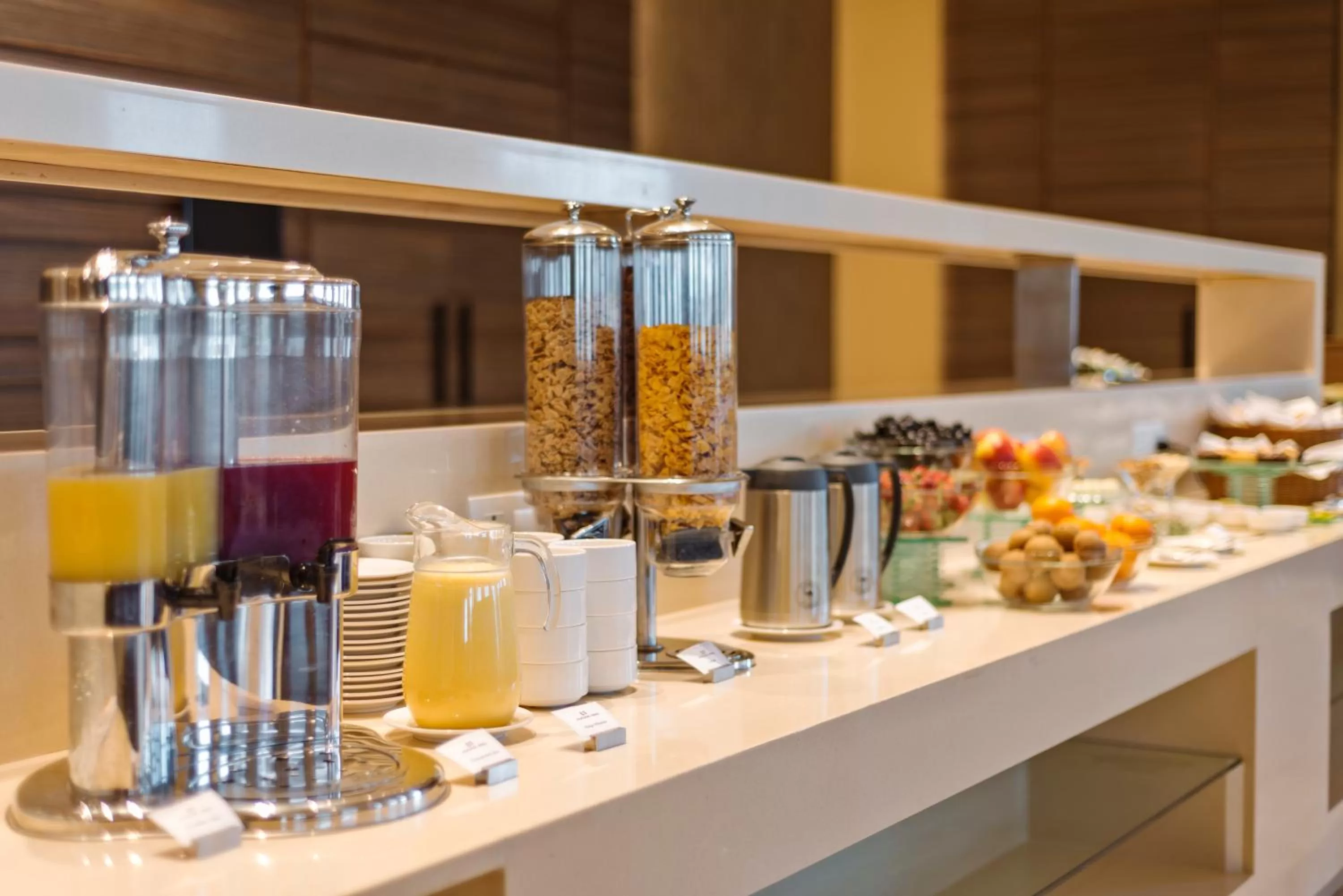 Restaurant/places to eat in Jakson Inns