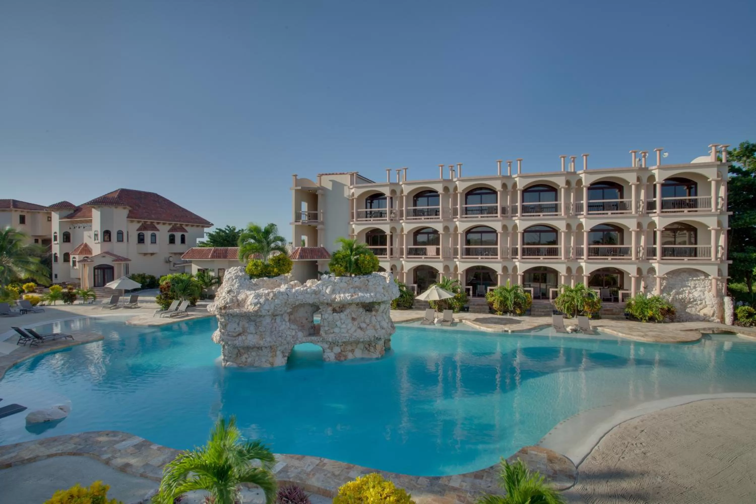 Pool view in Coco Beach Resort