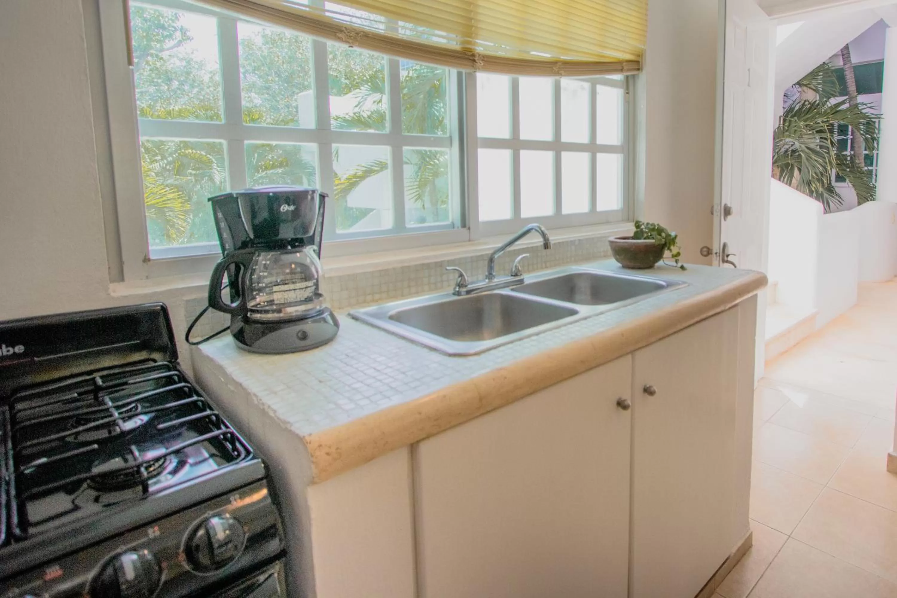 Nasim Condo Hotel con acceso BEACH CLUB GRATIS, metros 5th AVENIDA