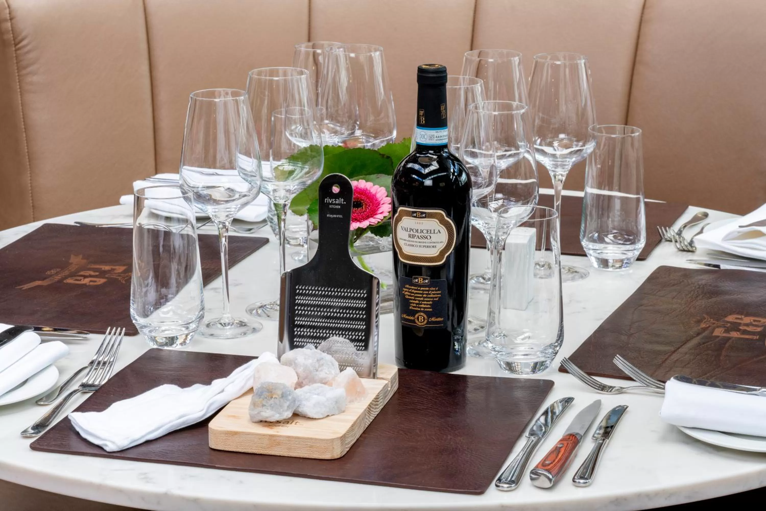 Restaurant/places to eat in The Johnstown Estate