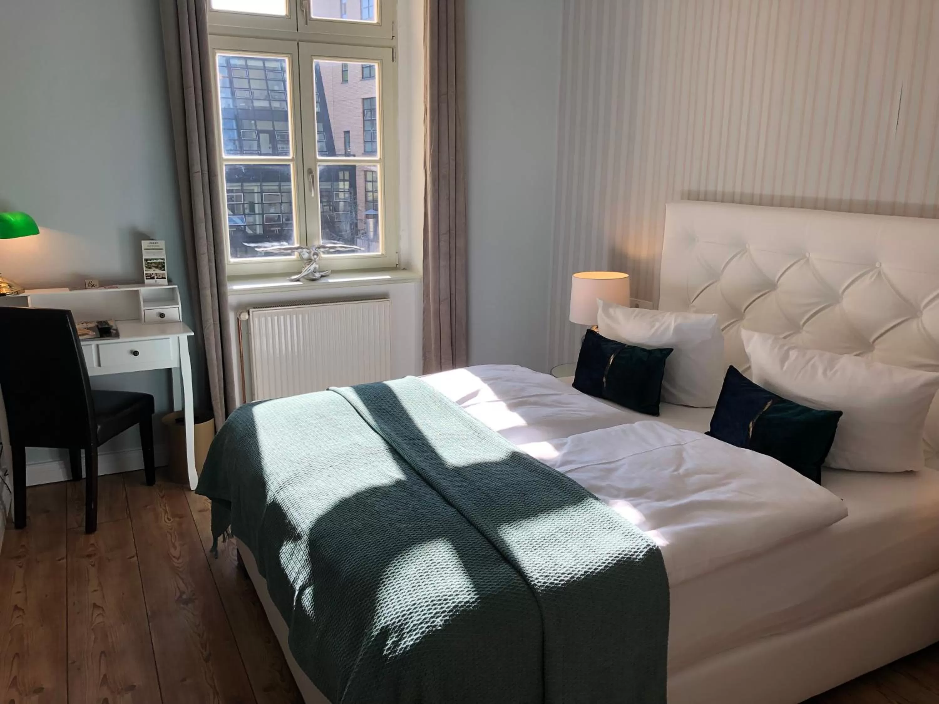 Photo of the whole room, Bed in THE GATE GARDEN Hotel