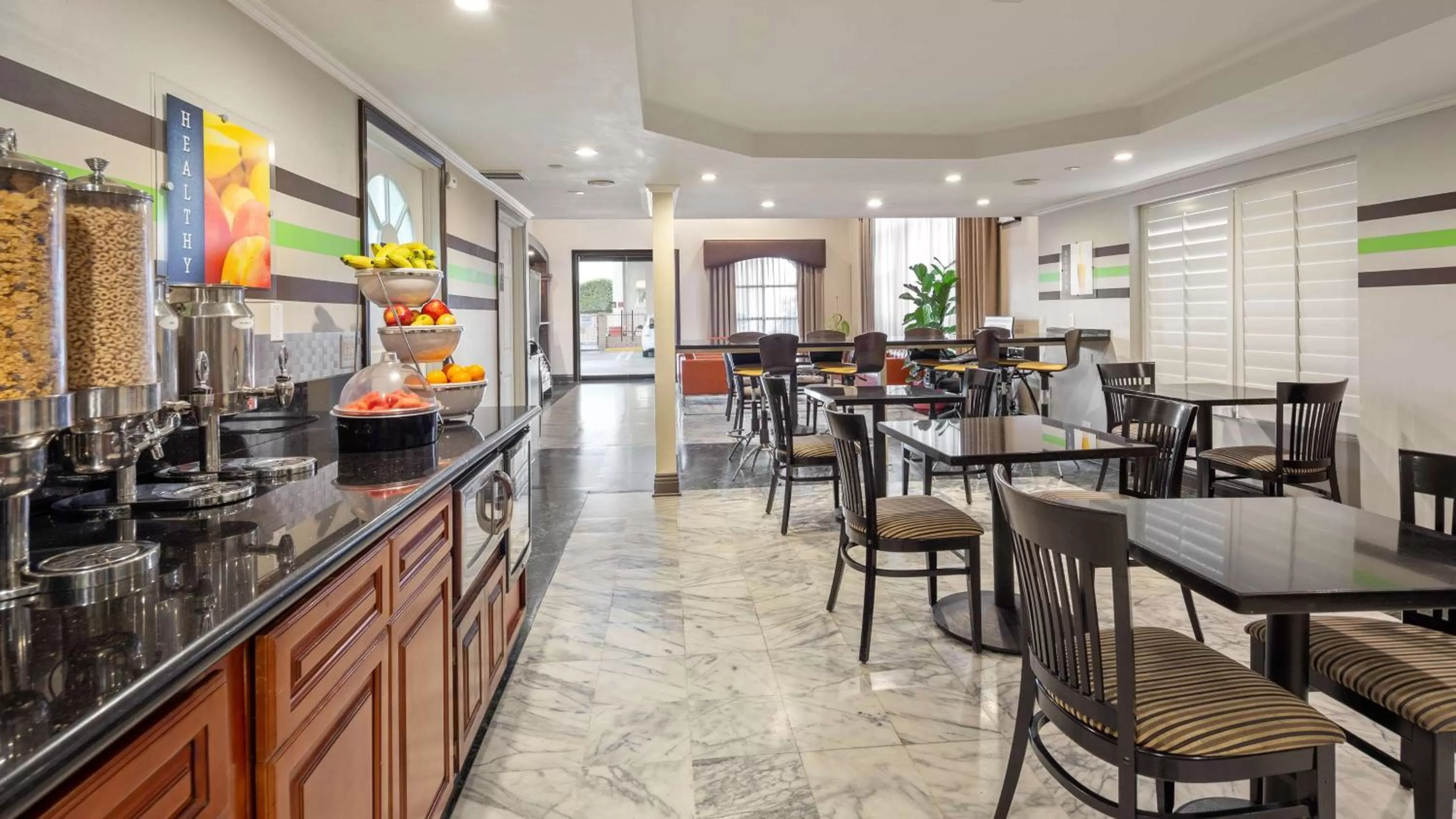 Breakfast in Best Western Pasadena Royale Inn & Suites