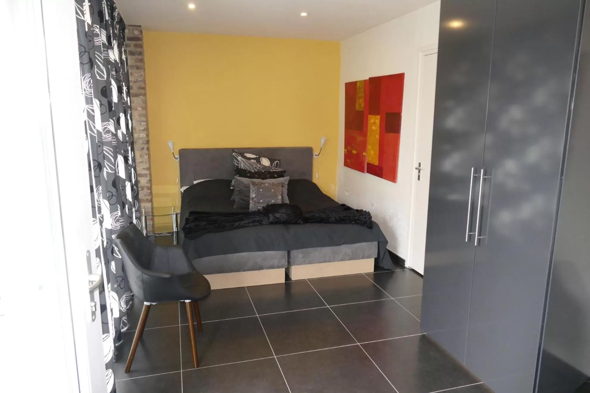 Photo of the whole room in Meschermolen