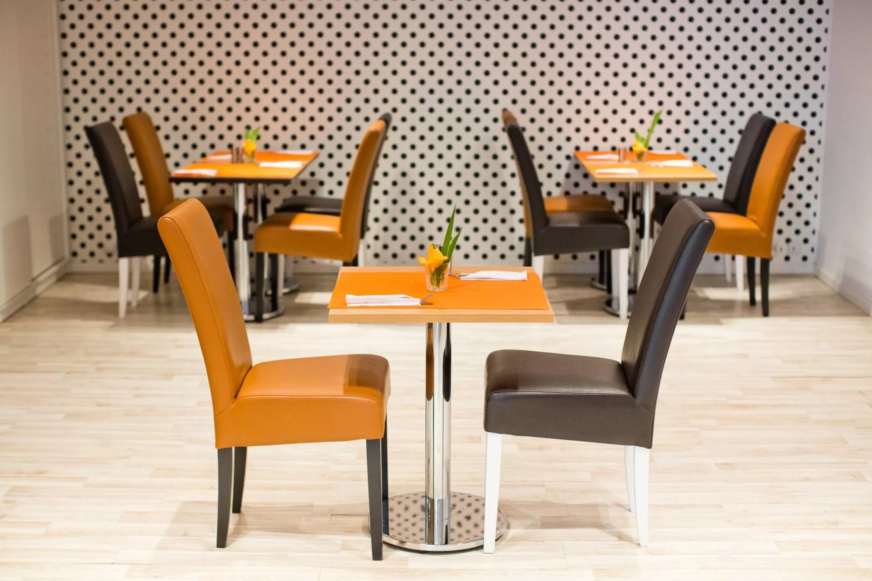 Dining area in Platinum Apartments Aparthotel