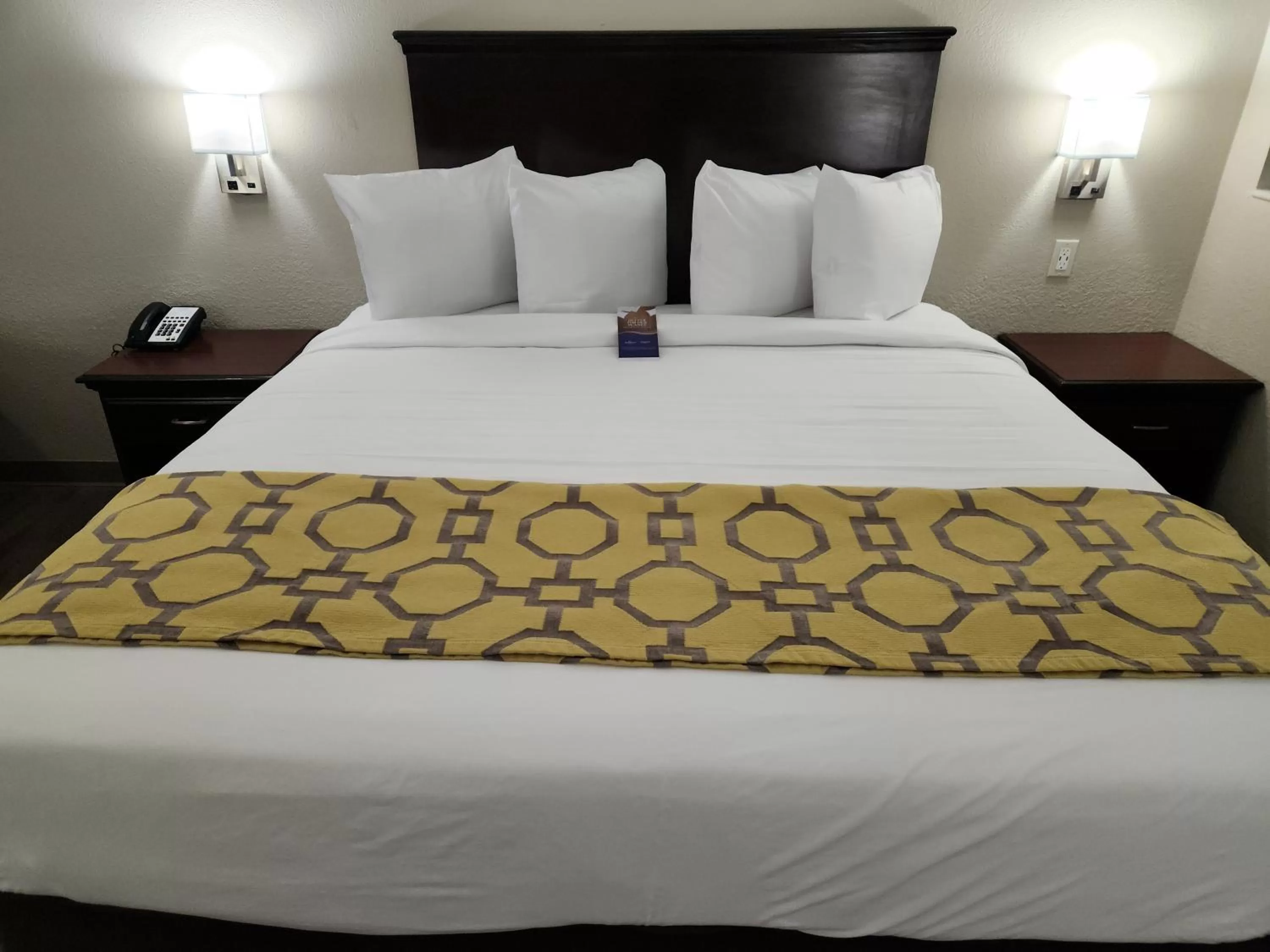 Bed in Baymont by Wyndham Houston Brookhollow