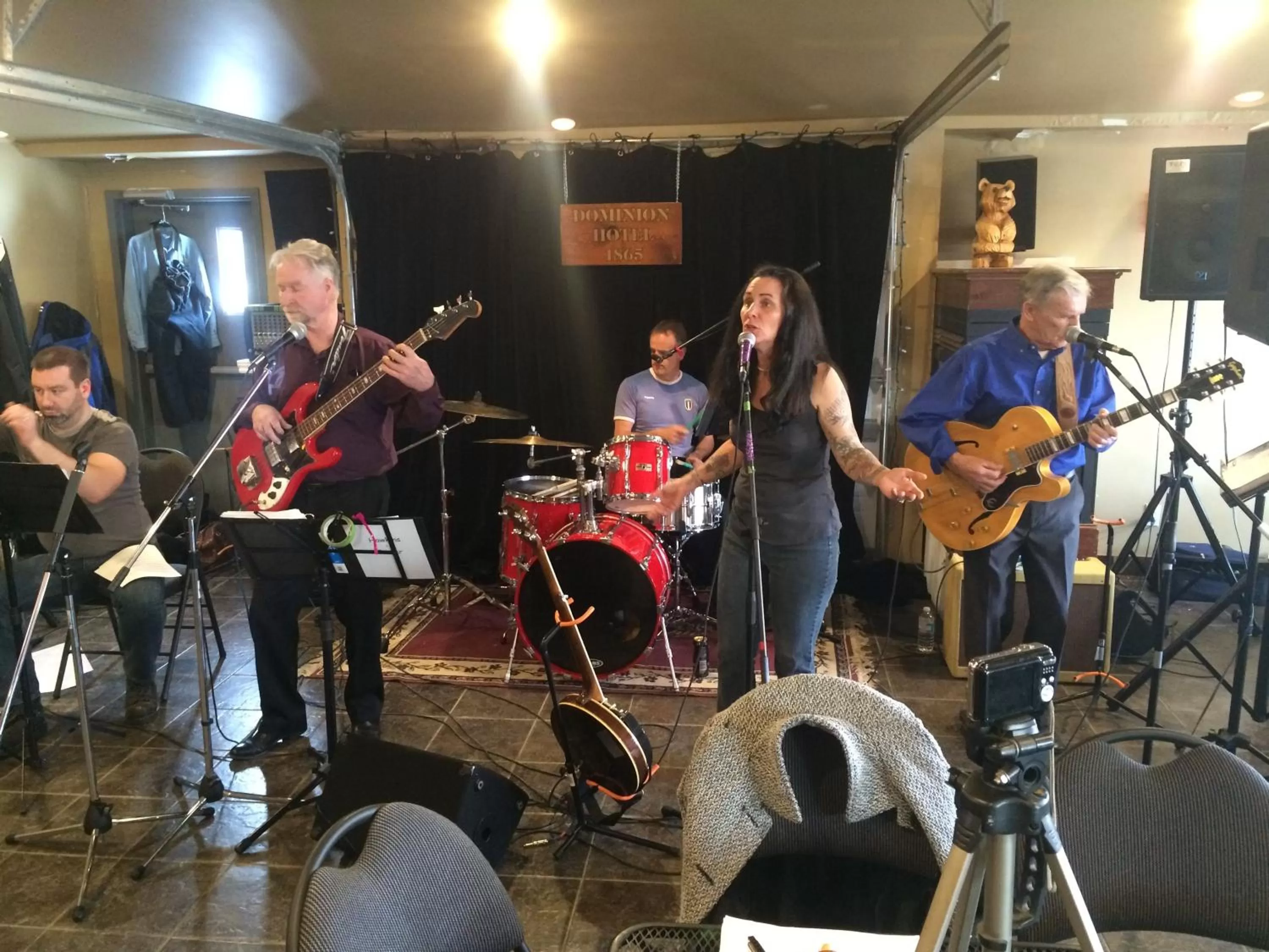 Lounge or bar in Dominion Hotel