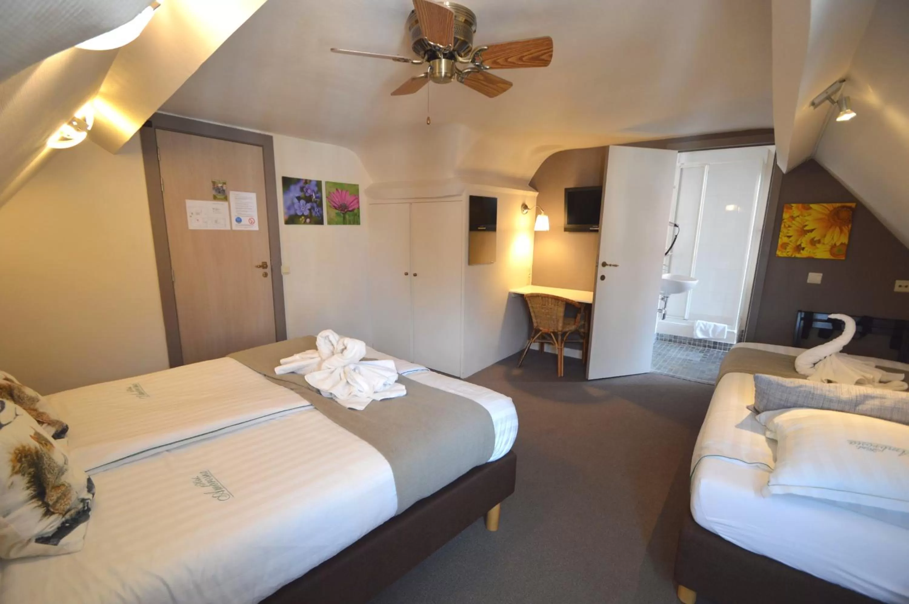 Bed in Hotel Ambrosia