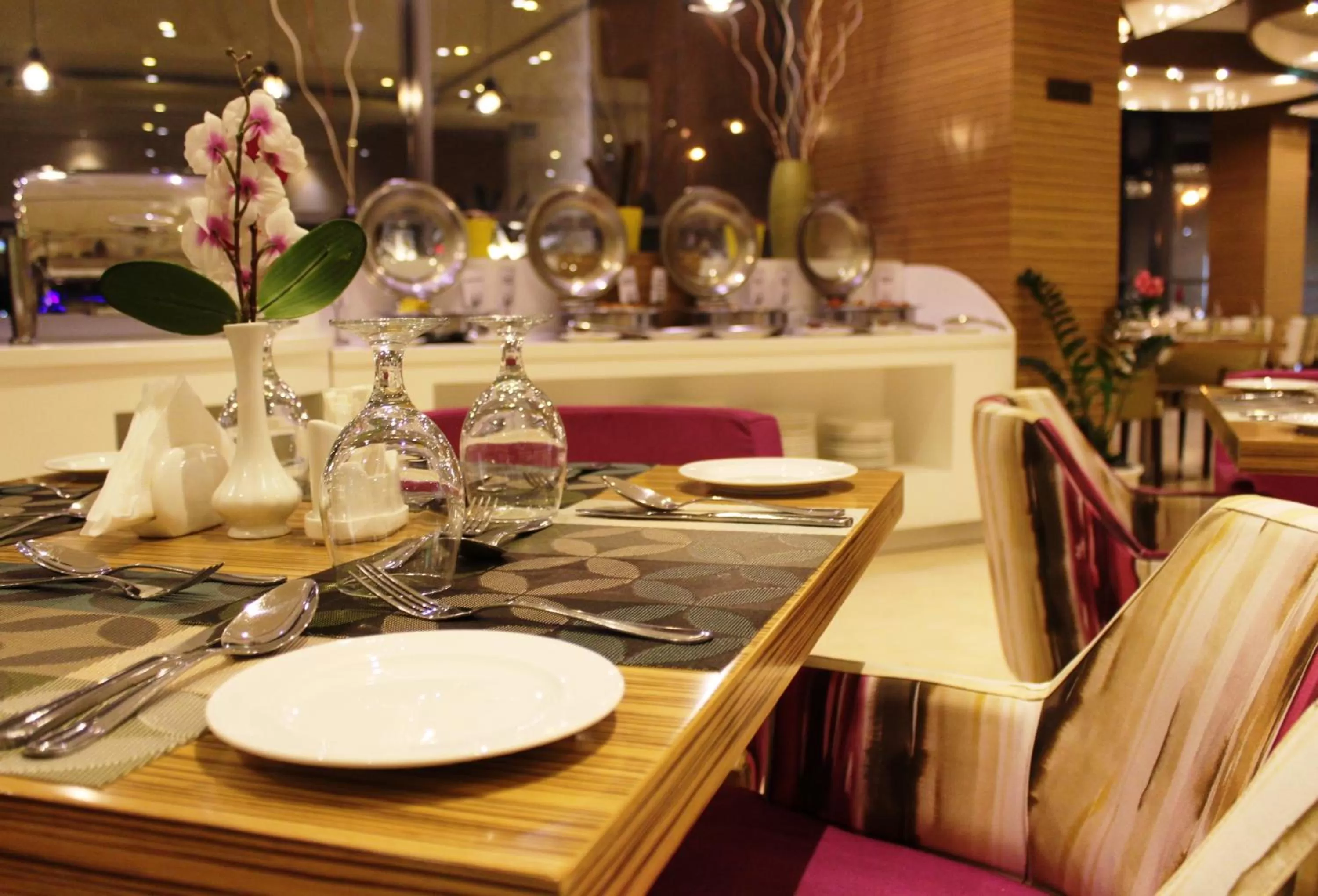 Restaurant/places to eat in Best Western Plus Pearl Creek