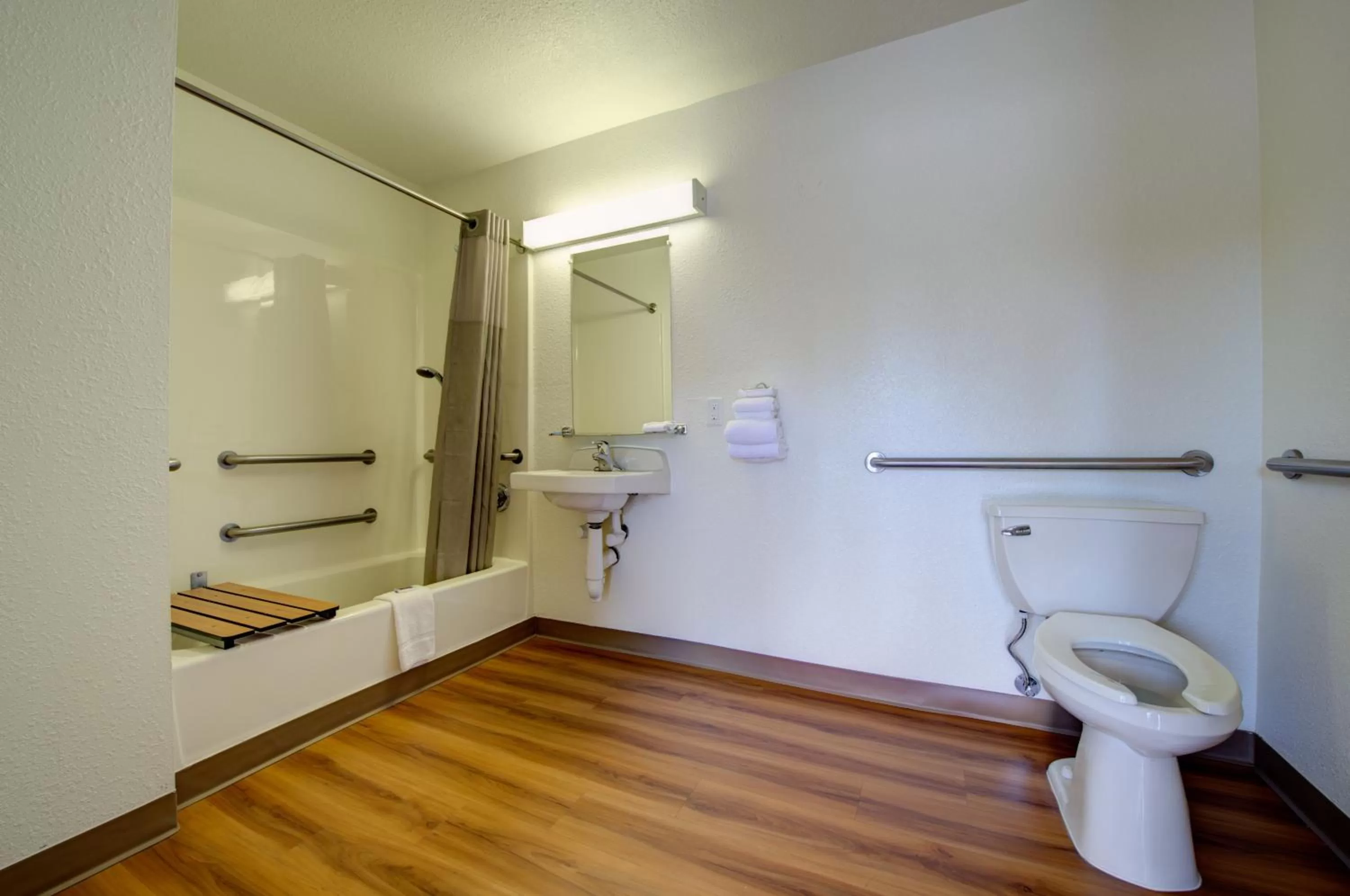 Bathroom in Motel 6-Seattle, WA - Airport