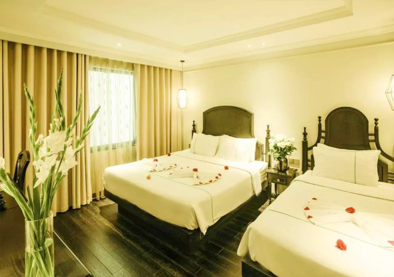 Photo of the whole room, Bed in Hanoi Emerald Waters Hotel Valley