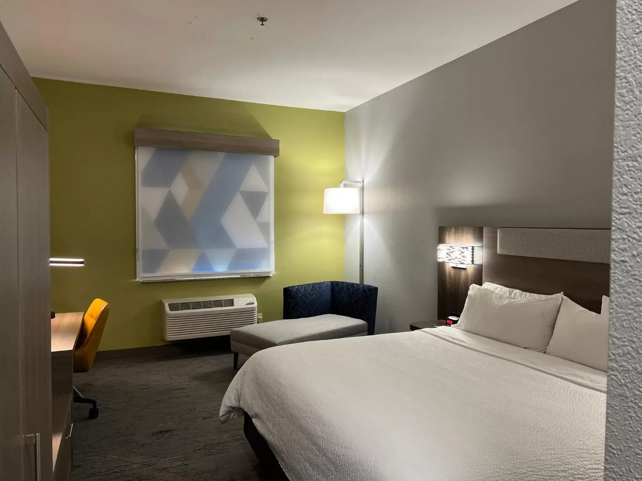 King Room - Hearing Accessible - Non-Smoking in Holiday Inn Express Hotel & Suites Woodward Hwy 270, an IHG Hotel King Room - Hearing Accessible - Non-Smoking in Holiday Inn Express Hotel & Suites Woodward Hwy 270, an IHG Hotel