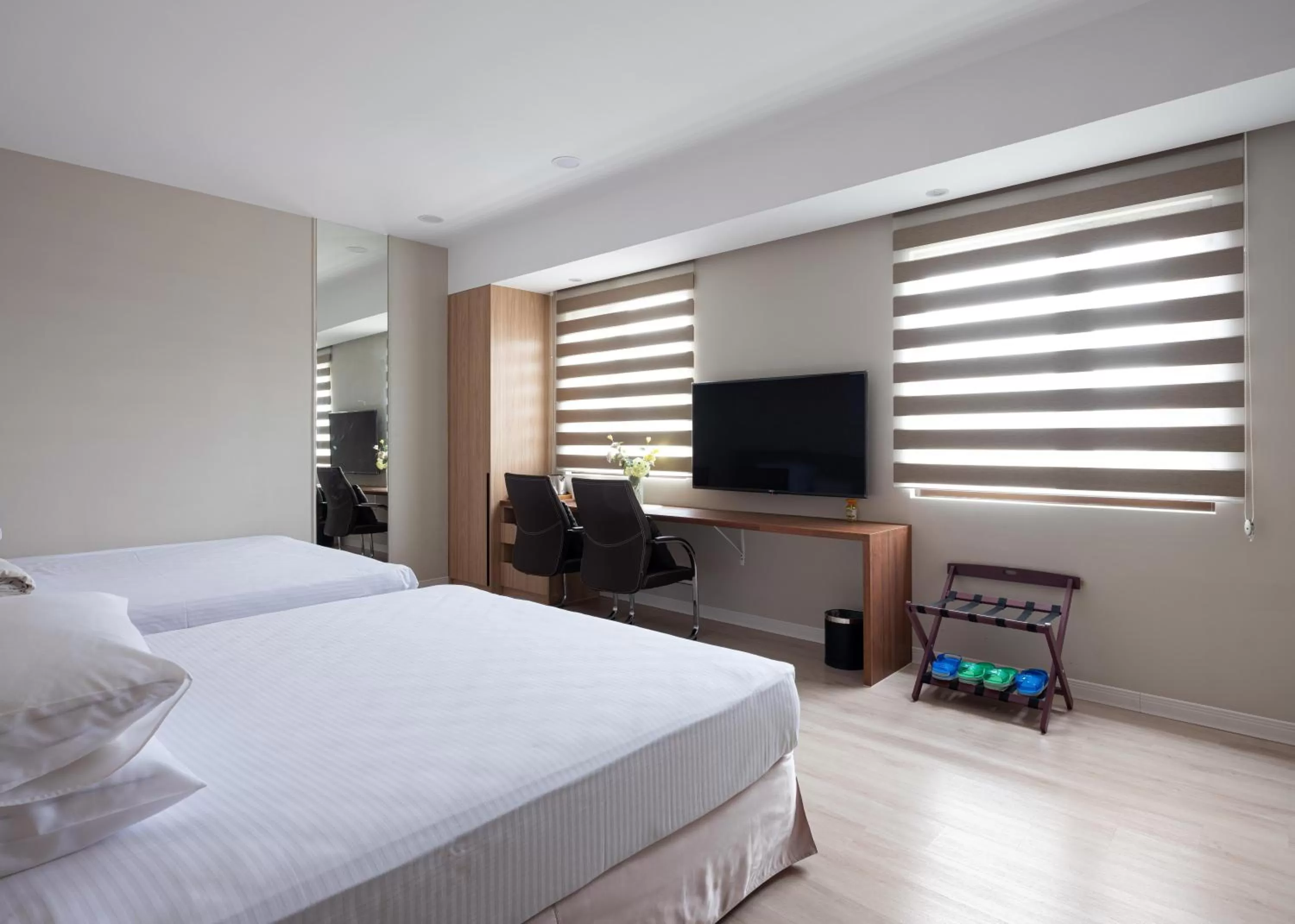 Decorative detail, Bed in 名竹旅社 Minzu Hotel