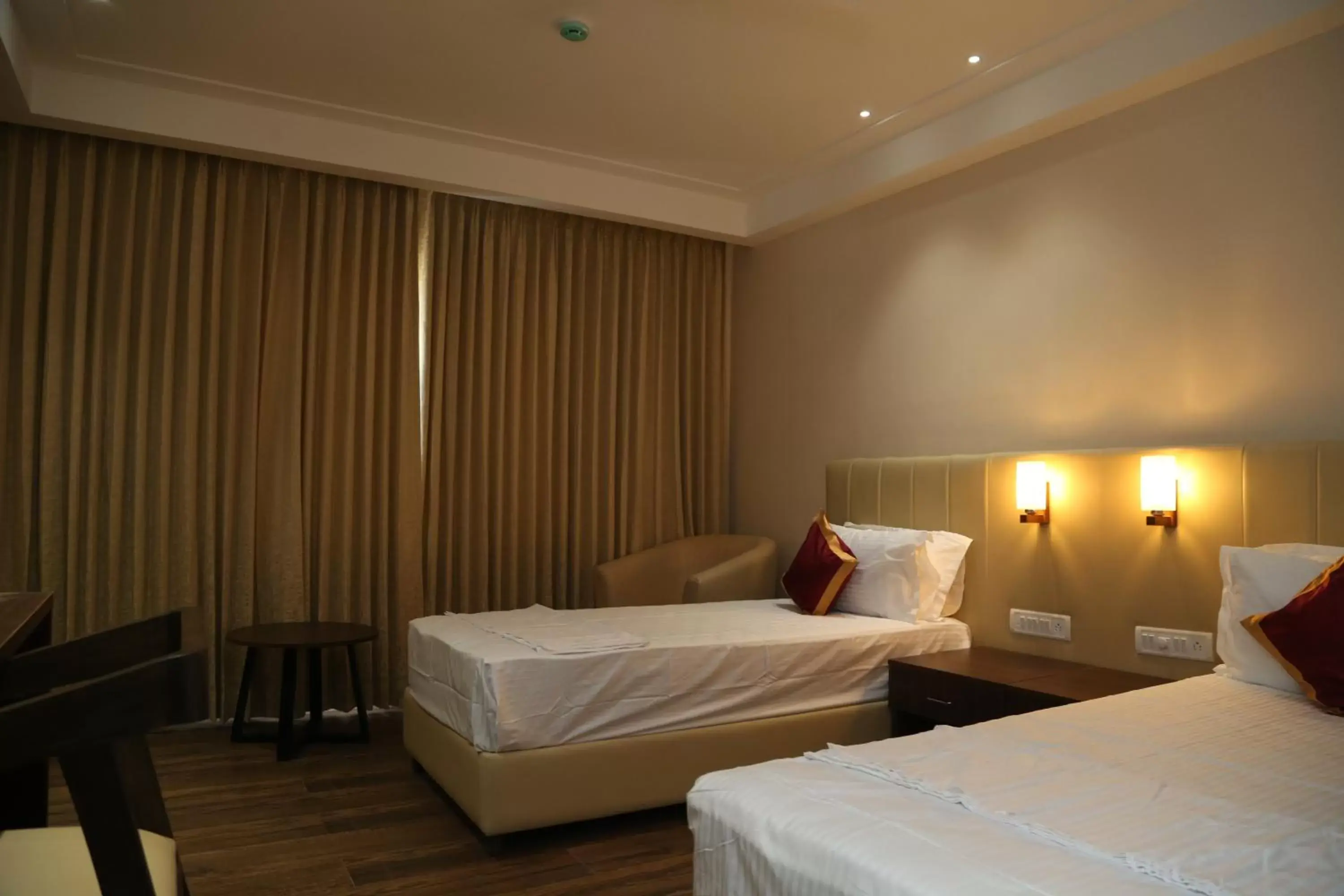 Superior Deluxe Double or Twin Room - single occupancy in Hotel Skanda Palace Superior Deluxe Double or Twin Room - single occupancy in Hotel Skanda Palace