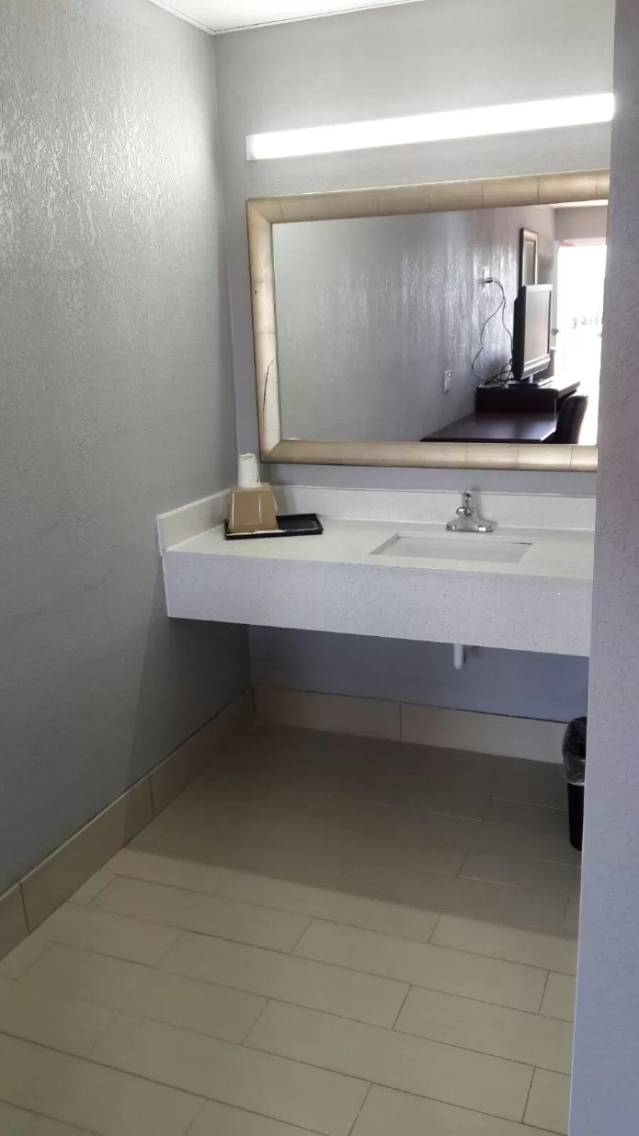 Photo of the whole room in Paris Inn and Suites