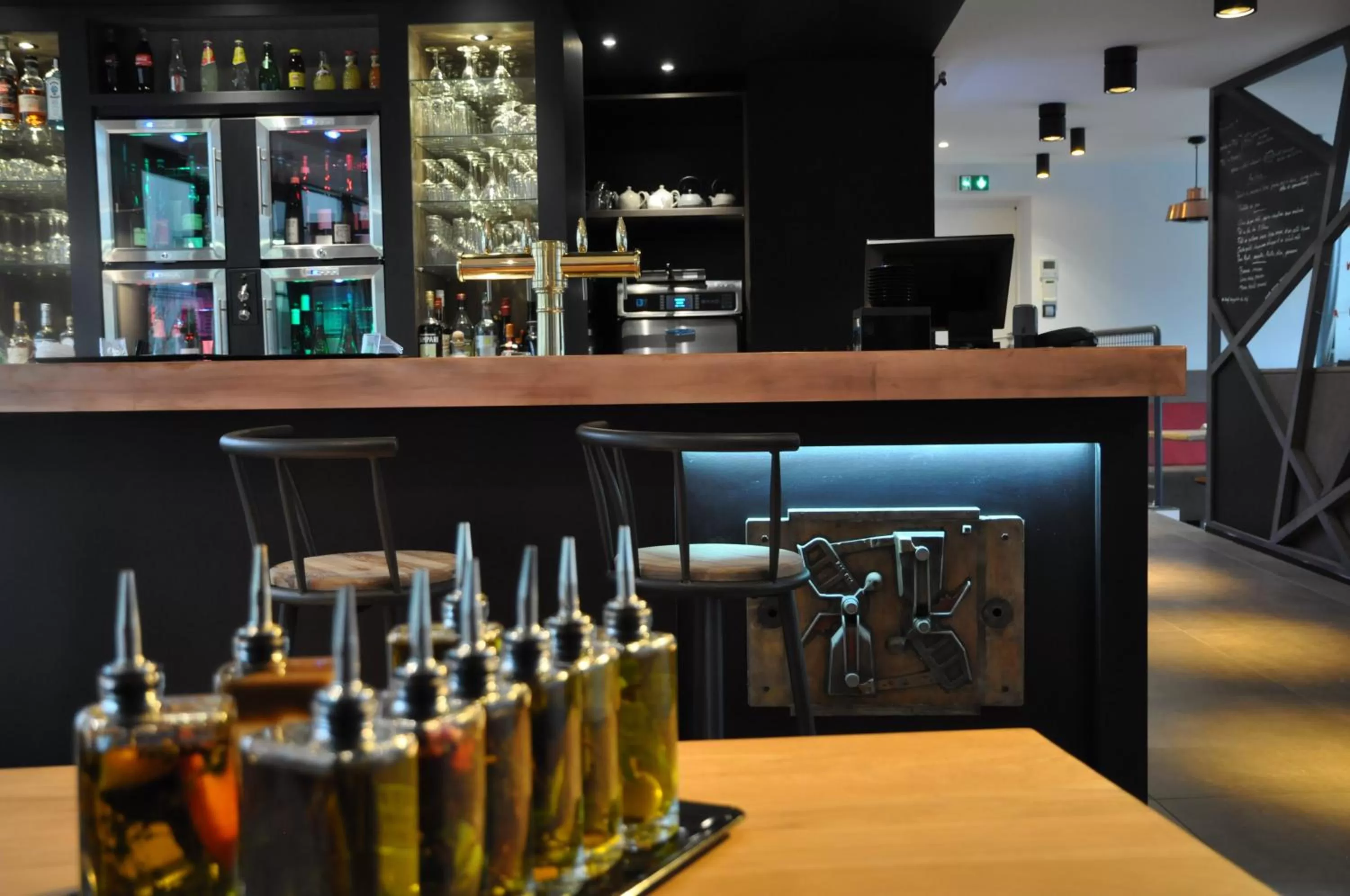 Lounge or bar in Les 3 Lieux - Hôtel, Restaurant, Espace sensoriel