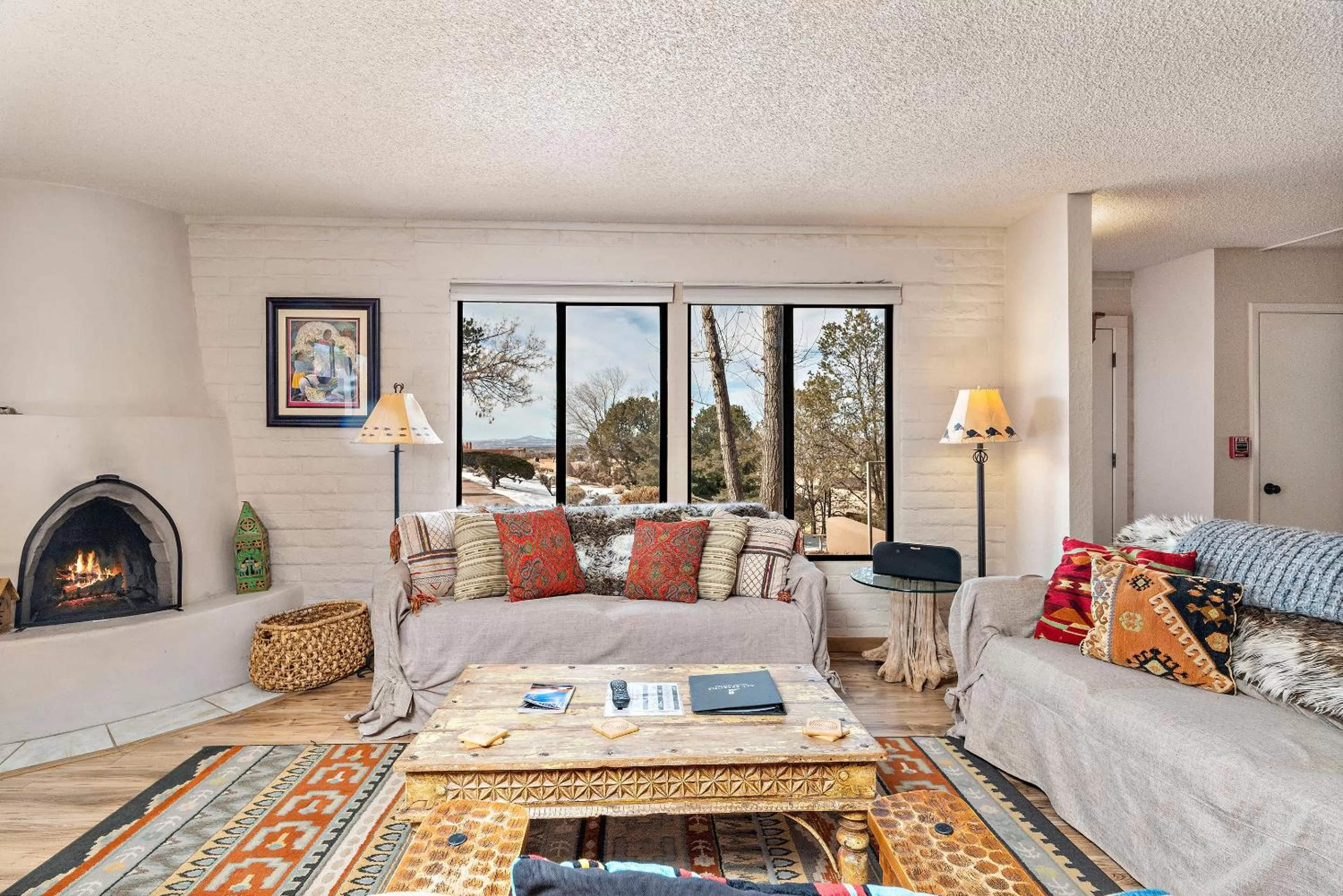 Living room in Fort Marcy Suites by All Seasons Resort Lodging