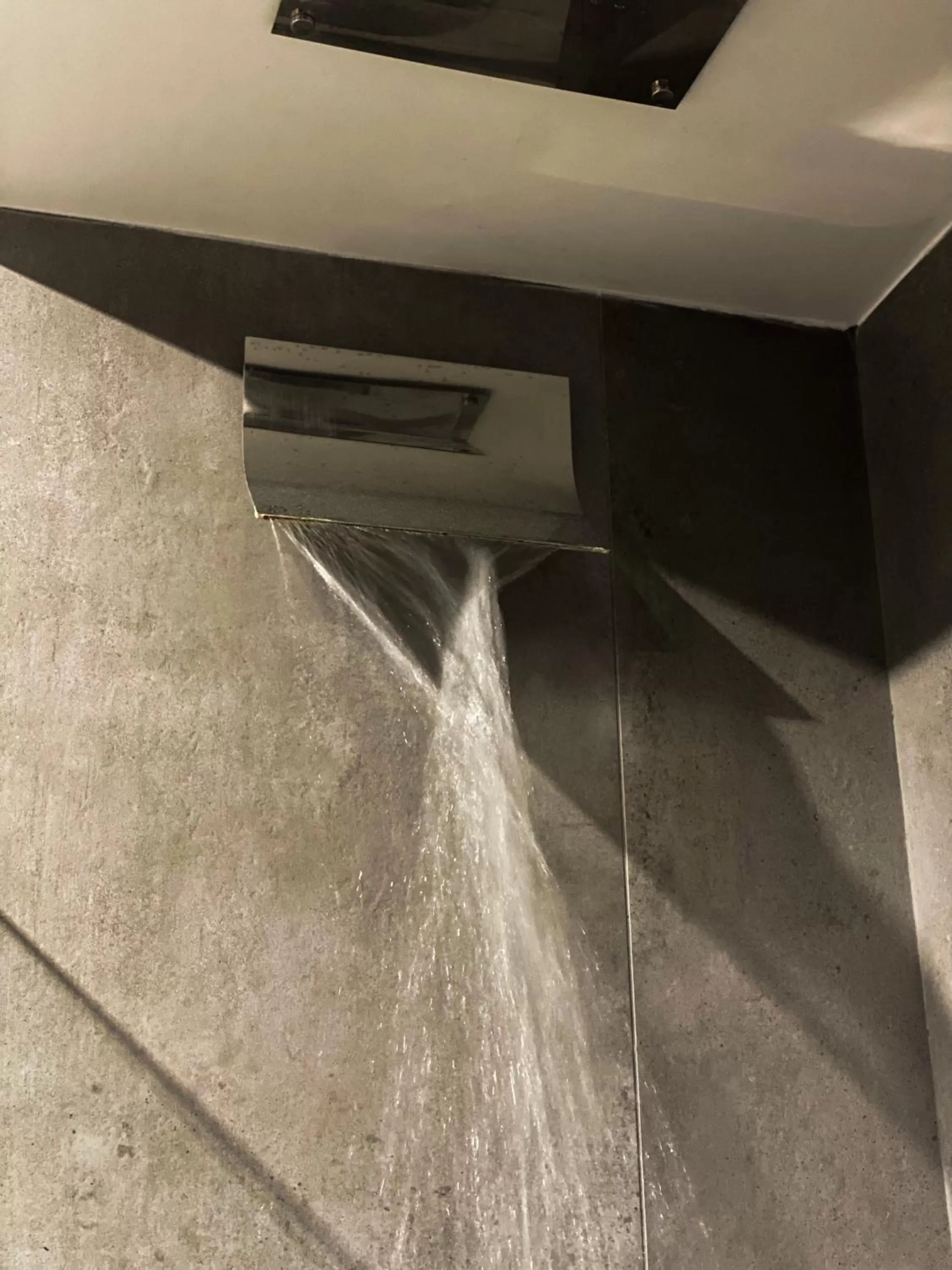 Megaris Luxury Suite Rooms