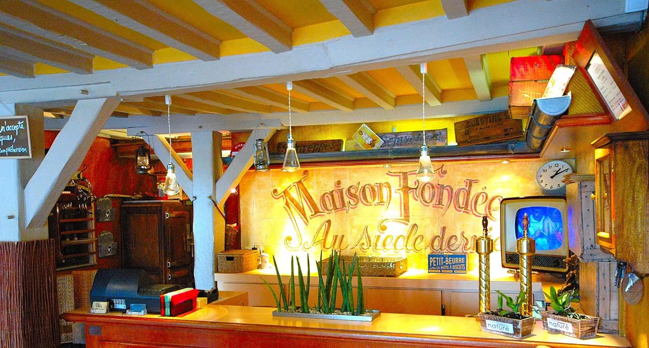 Hotel restaurant La Pêcherie - Le manoir d'à coté - Les 5 ruches -Logis hôtels