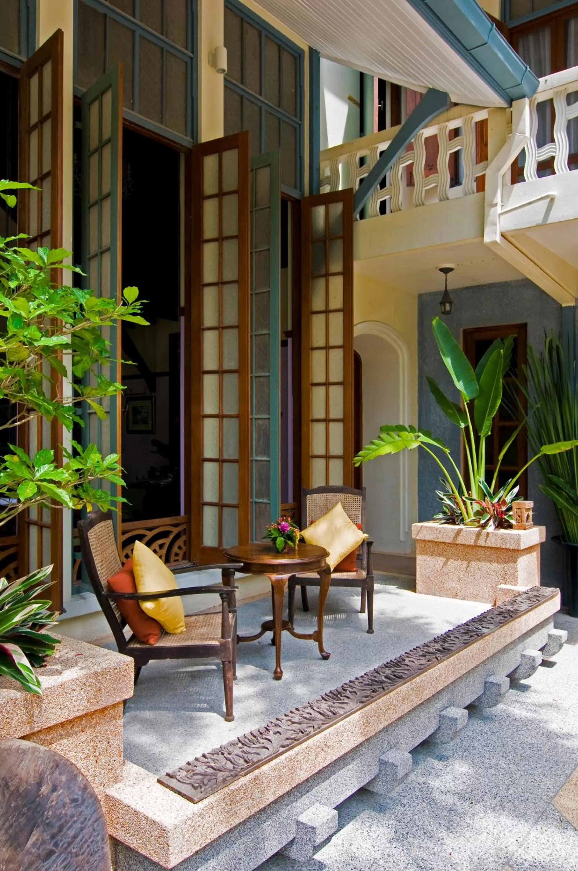 Facade/entrance in Ariyasom Villa