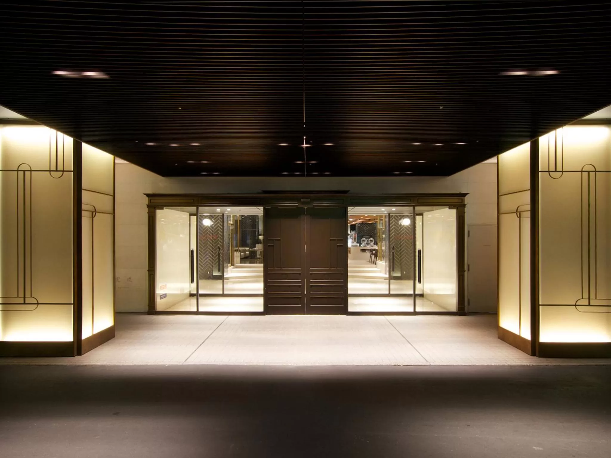 Facade/entrance in Hotel Agora Osaka Moriguchi